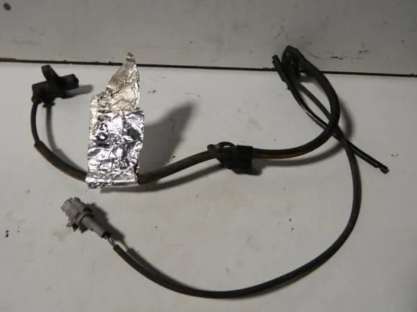 Датчик ABS TOYOTA PRIUS NHW20 Перед Лев (Контрактный)