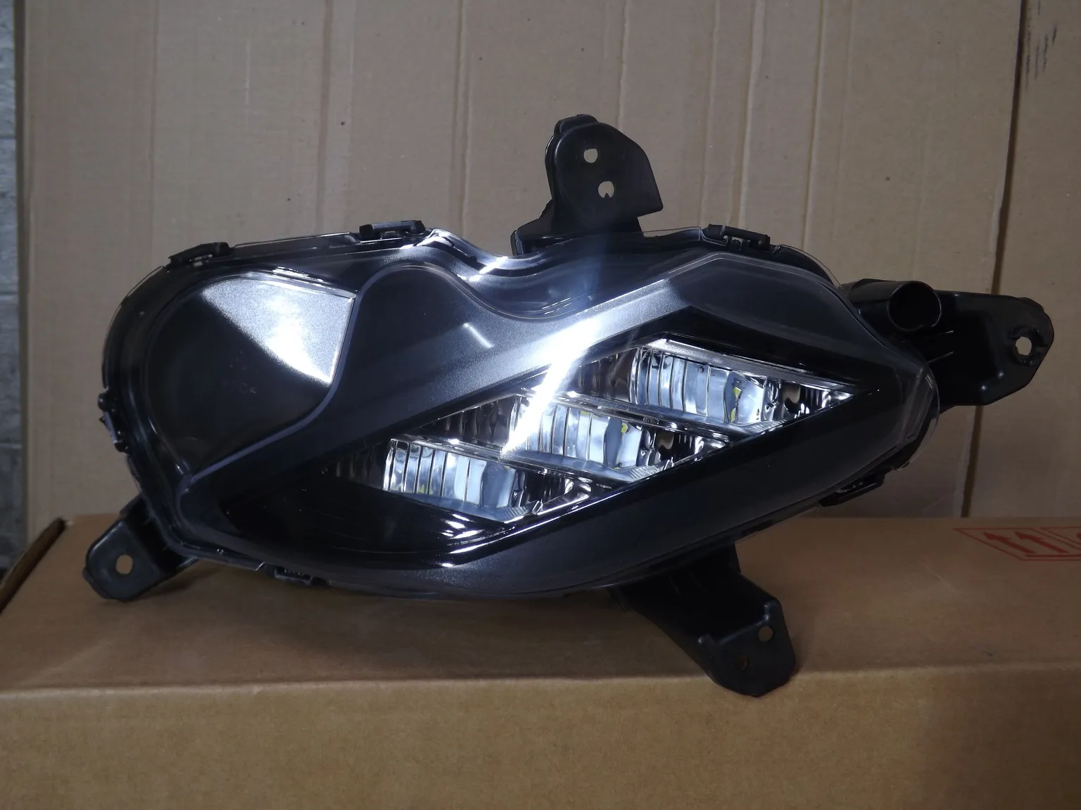 Фара противотуманная ATB 1AK532P0R KIA K5 III 2019 - 2025 LED Перед Прав