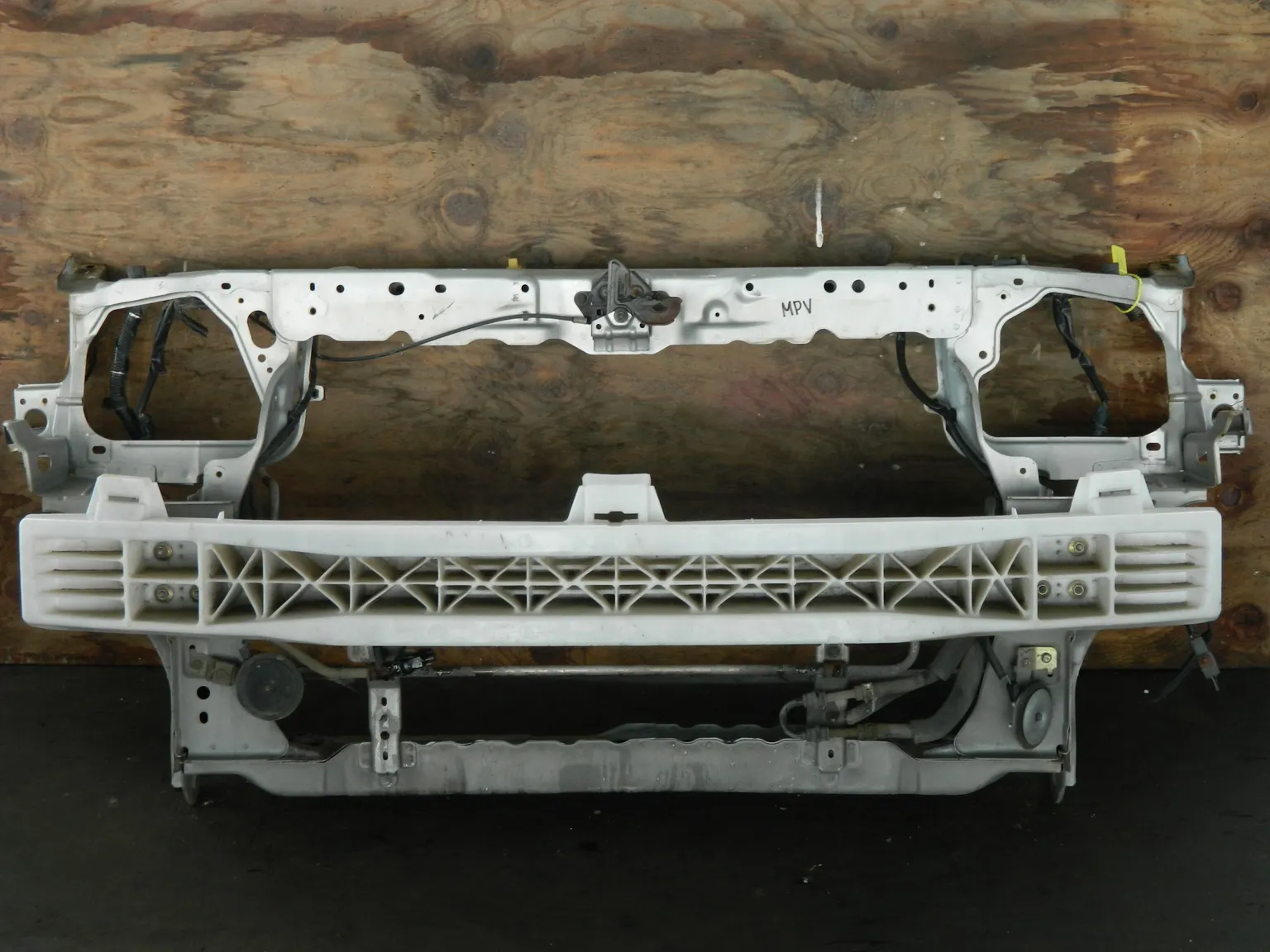 Рамка радиатора MAZDA MPV LW5W (Контрактный) 94584191