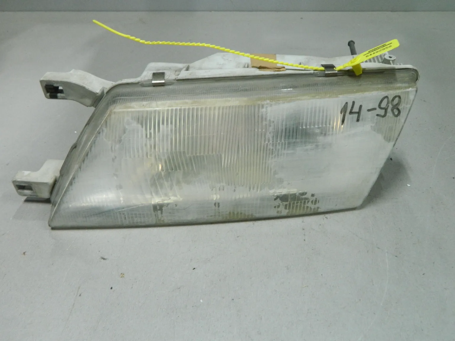 Фара NISSAN SUNNY B14 Перед Лев 1498 (Контрактный) 64492958