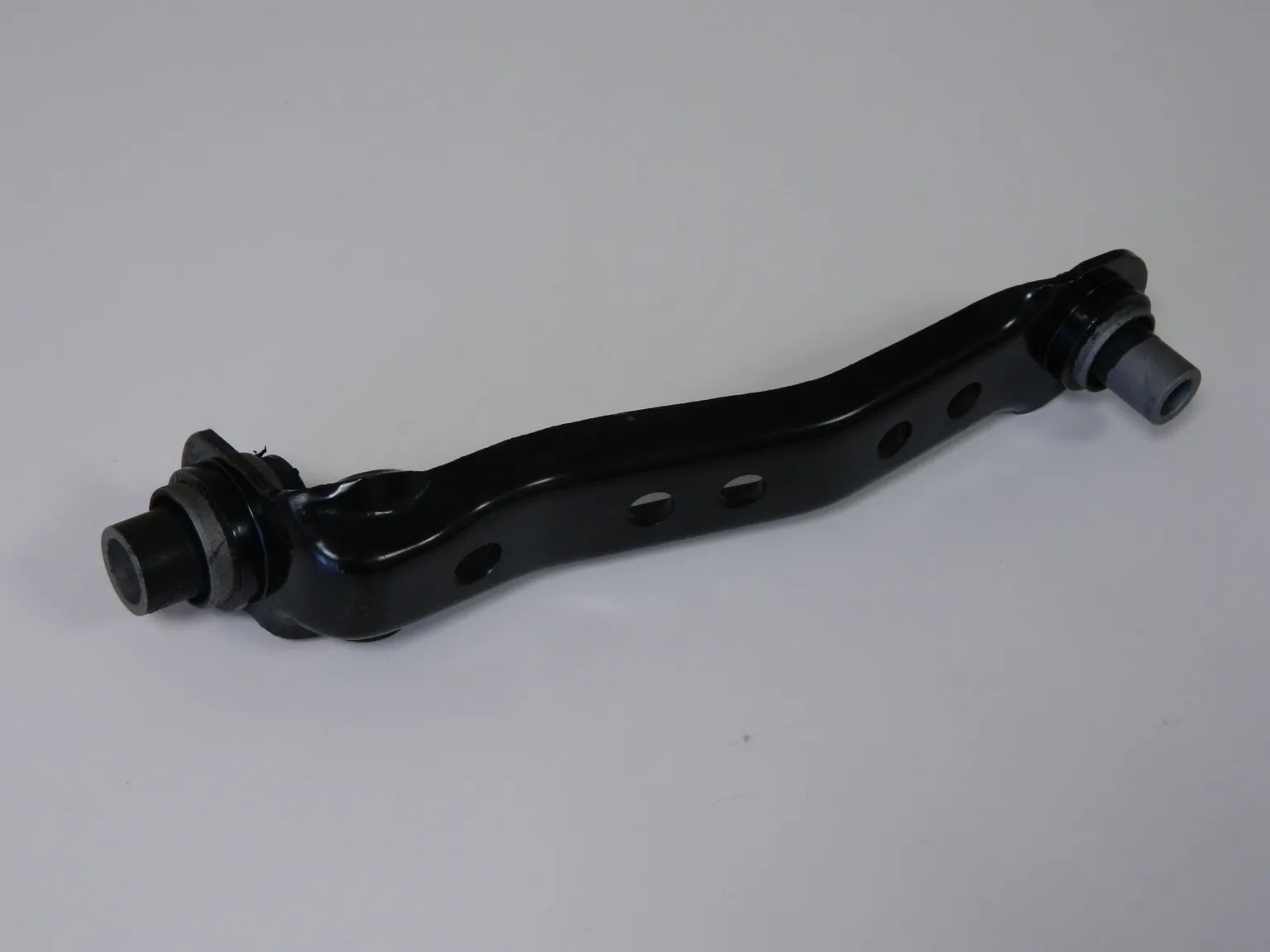 Рычаг GENERAL PARTS NSLNM3 NISSAN TIIDA C11 Перед Лев