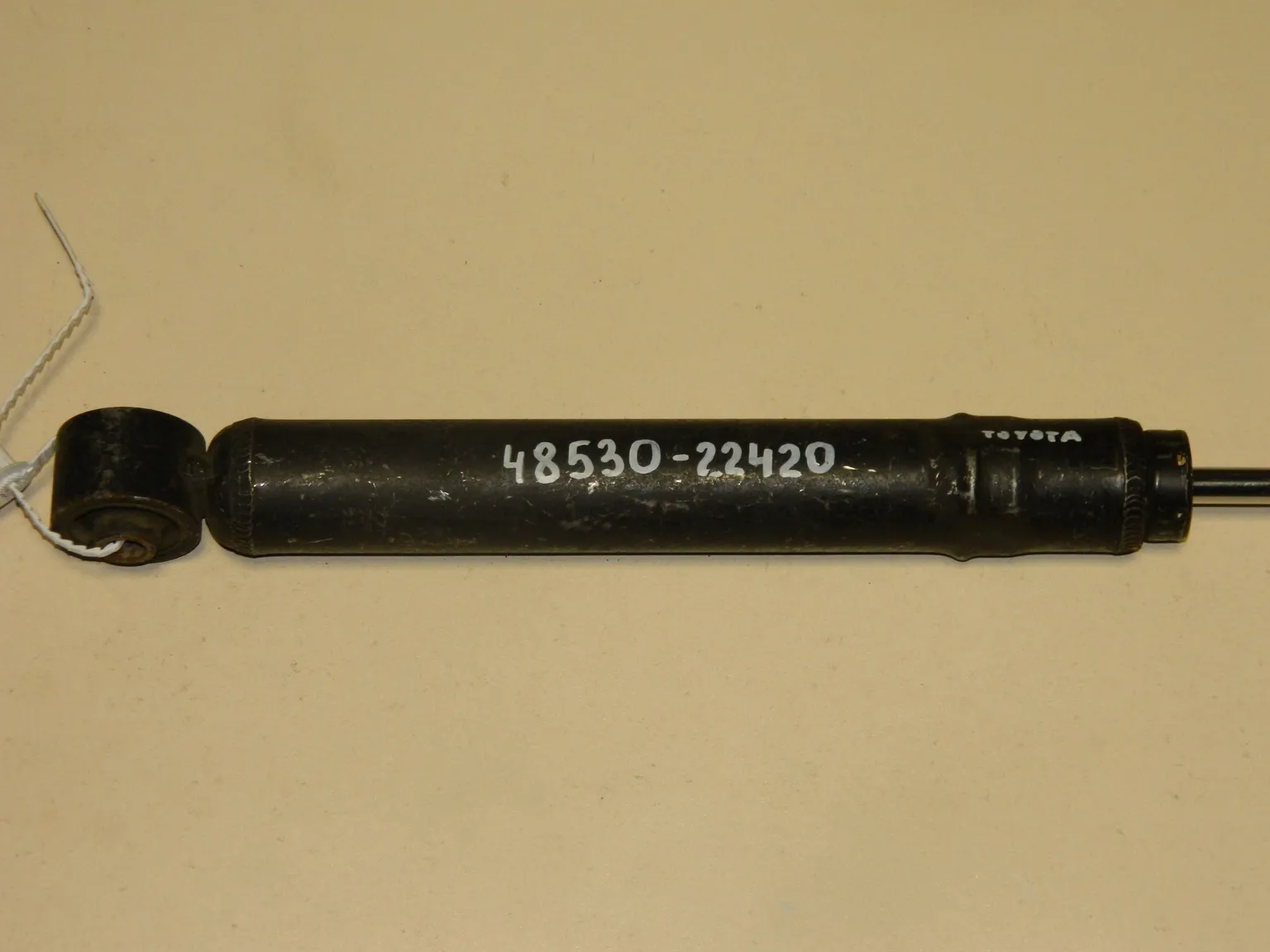 Стойка подвески TOYOTA MARK II GX100 Зад (Контрактный) 45992077