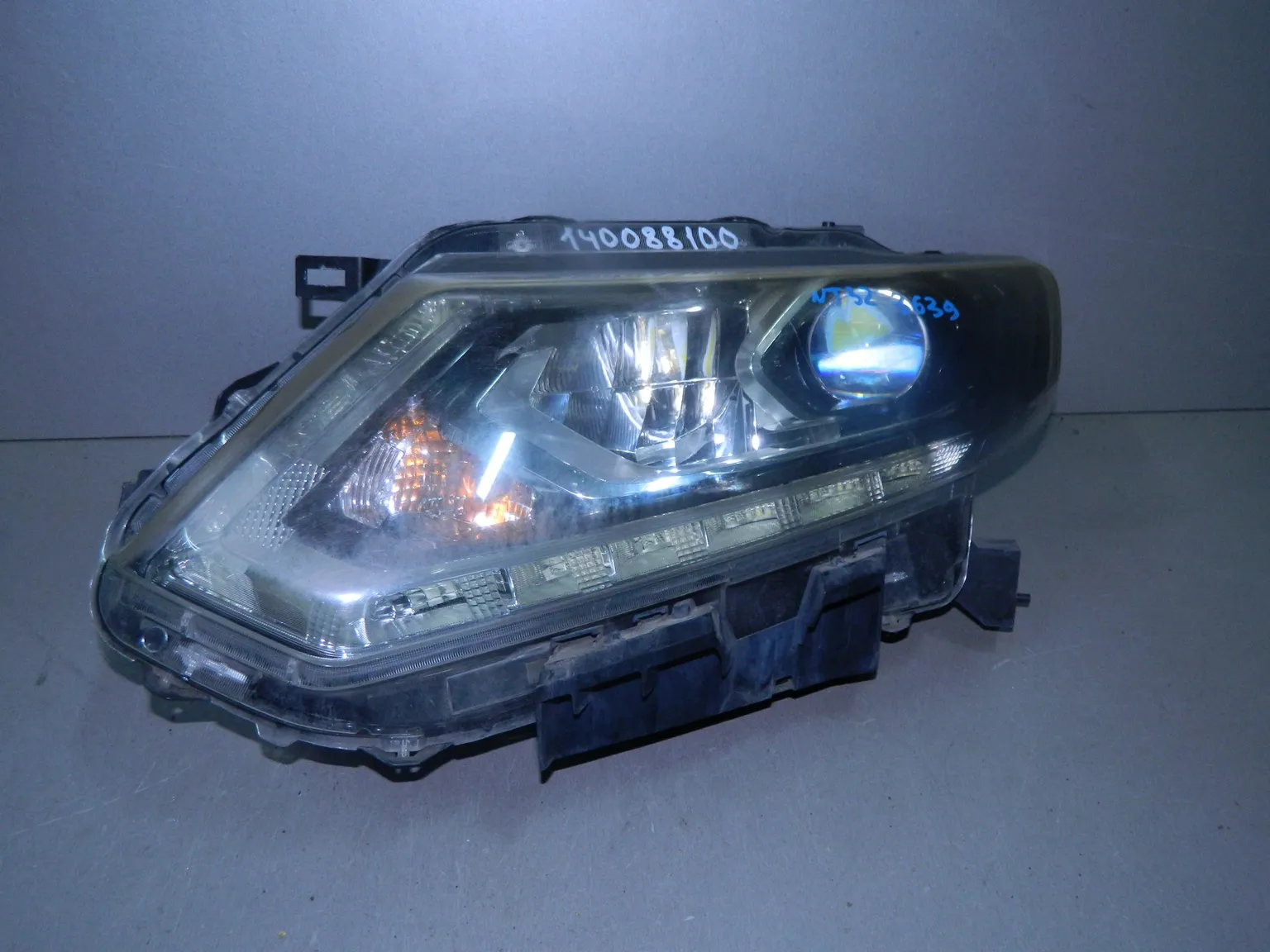 Фара NISSAN X-TRAIL NT32 Перед Лев 10017942 (Контрактный) 140088100