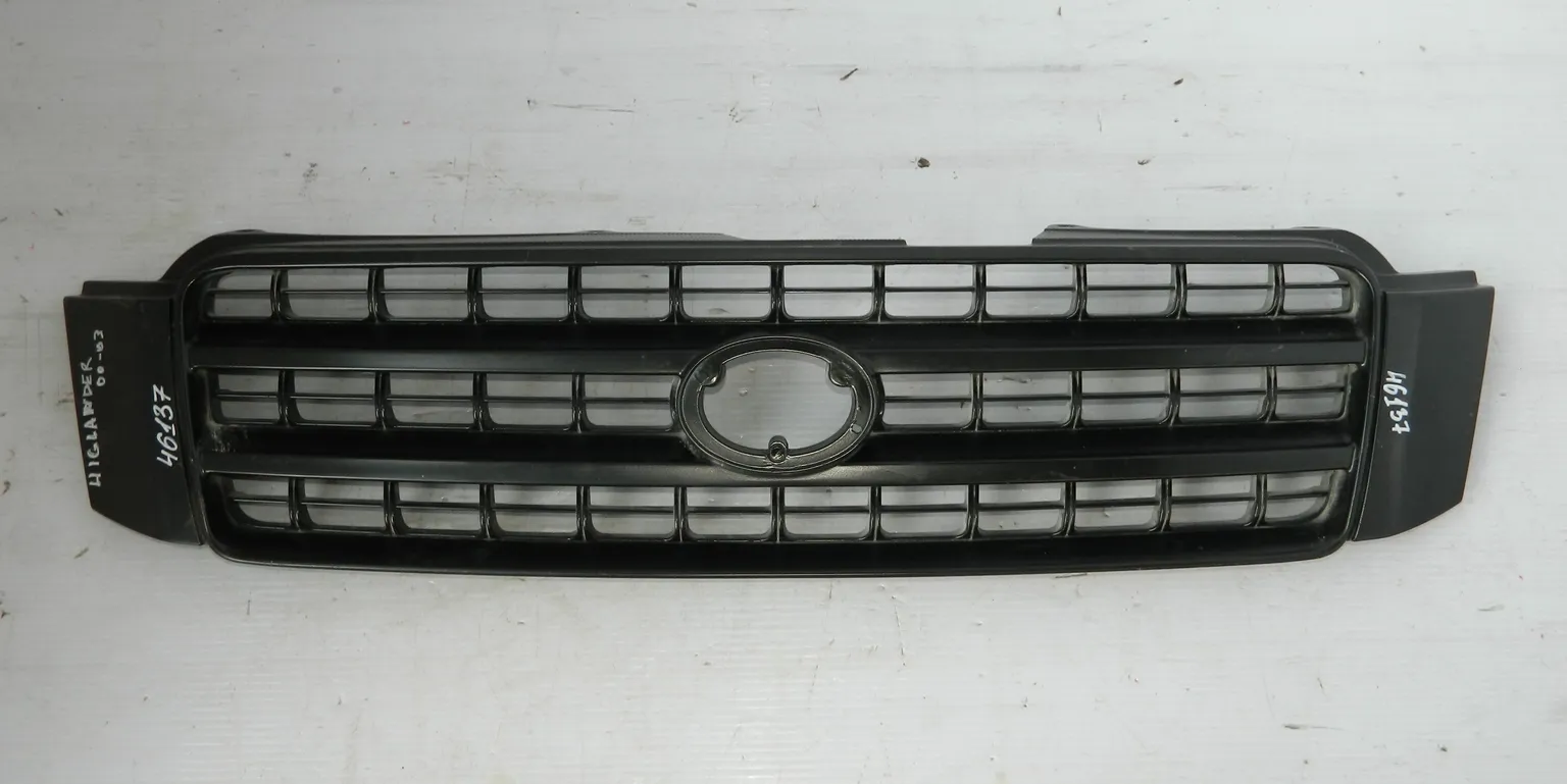 Решетка радиатора TOYOTA HIGHLANDER MCU20 (Б/У) 79773202