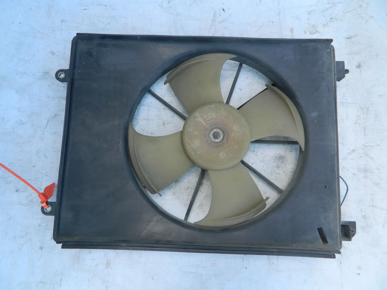 Диффузор радиатора HONDA STEPWGN RF5 (Контрактный) 72355135