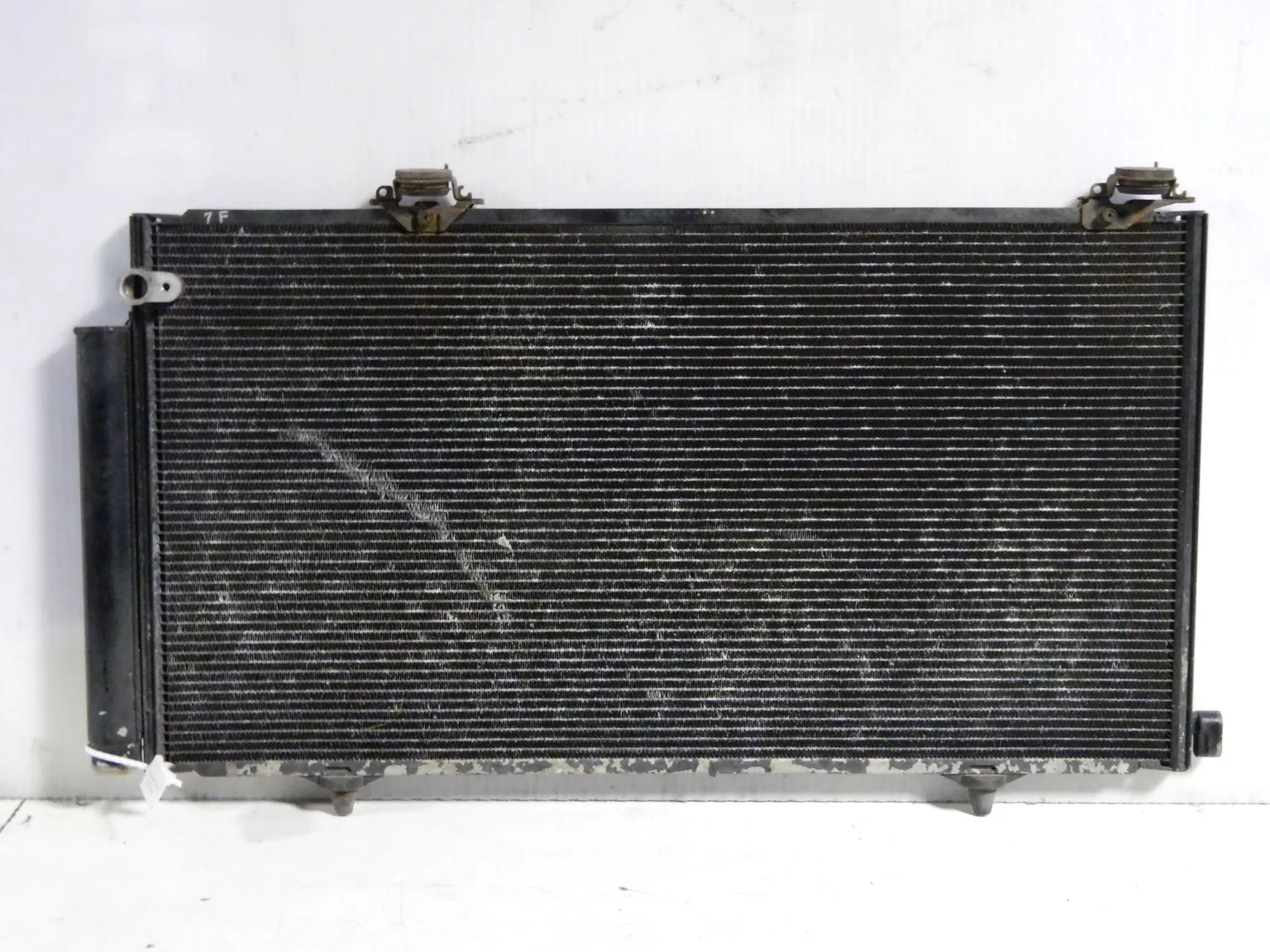 Радиатор кондиционера TOYOTA PORTE NNP10 (Контрактный) 69586266