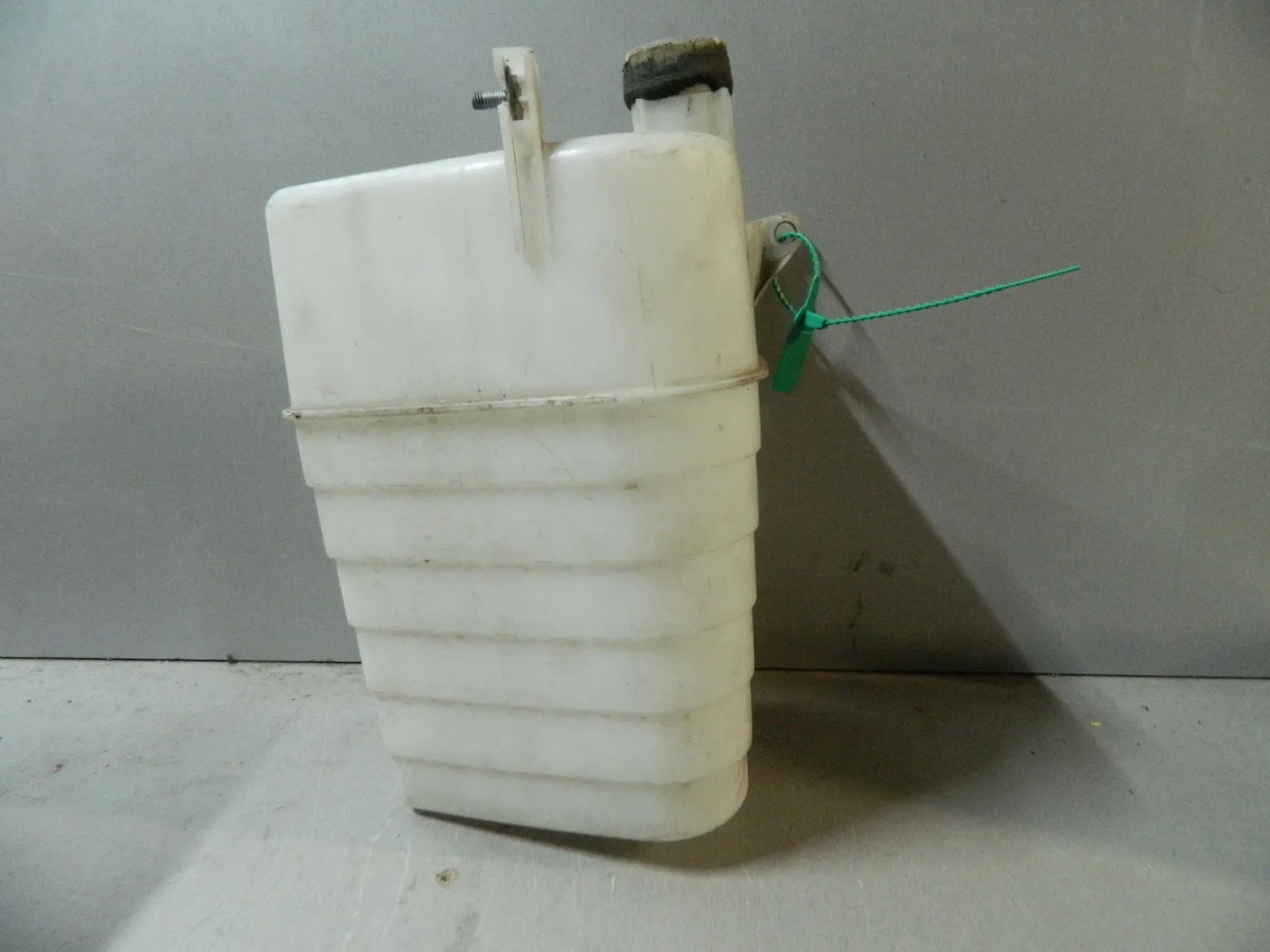 Резонатор воздушного фильтра TOYOTA AVENSIS AZT250 (Контрактный) 79591911