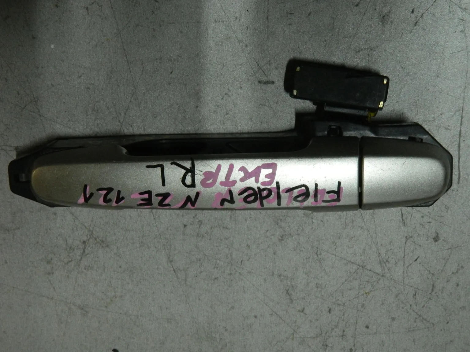 Ручка двери наружная TOYOTA COROLLA NZE121 Зад Лев (Контрактный) 81528511