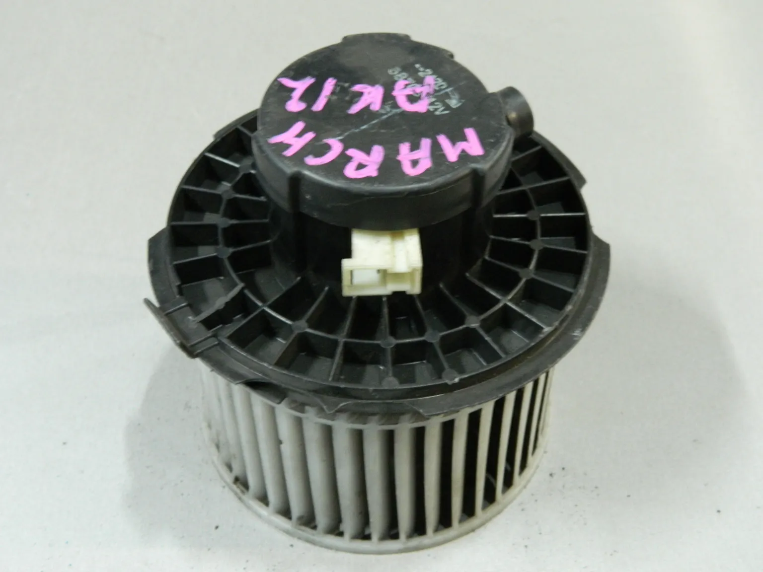 Мотор печки NISSAN MARCH AK12 (Контрактный) 03344216