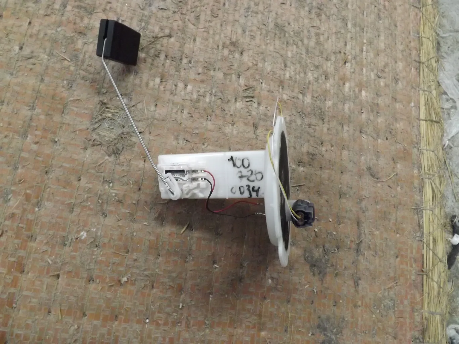 Датчик уровня топлива NISSAN SKYLINE CROSSOVER J50 (Контрактный) 1007200034