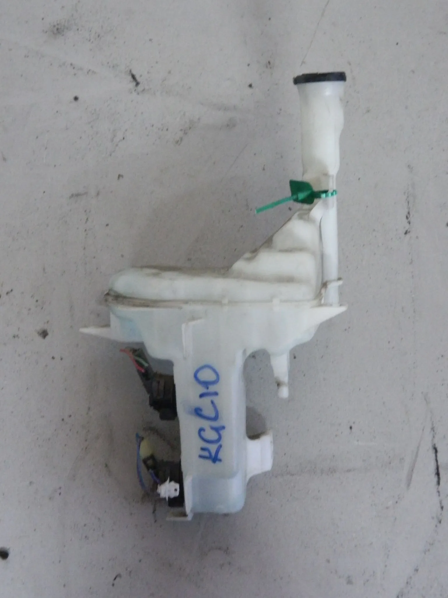 Бачок омывателя TOYOTA PASSO KGC10 (Контрактный) 81540119