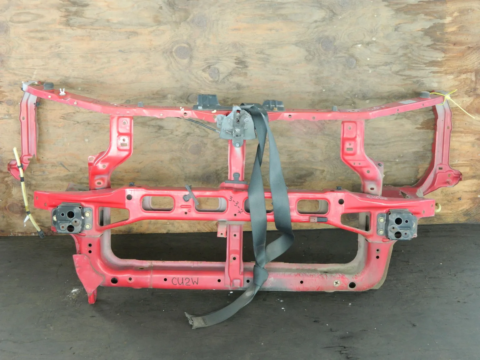 Рамка радиатора MITSUBISHI AIRTREK CU2W (Контрактный) 94584258