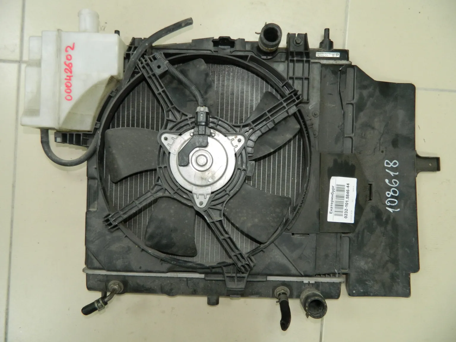 Диффузор радиатора NISSAN CUBE BGZ11 CR14 (Контрактный)