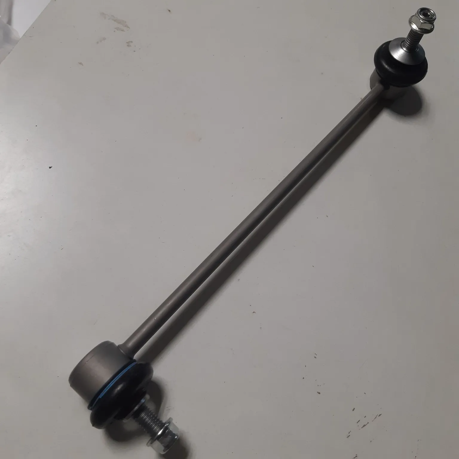 Тяга стабилизаторa GENERAL PARTS 31356769500 BMW 5 E60 2003-2010, 5 E61 2004-2010 Перед. Прав