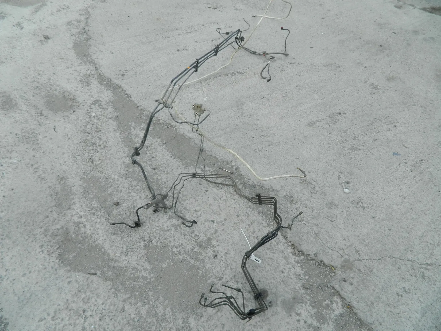 Трубка топливная TOYOTA COROLLA ZZE120 4ZZFE (Б/У)