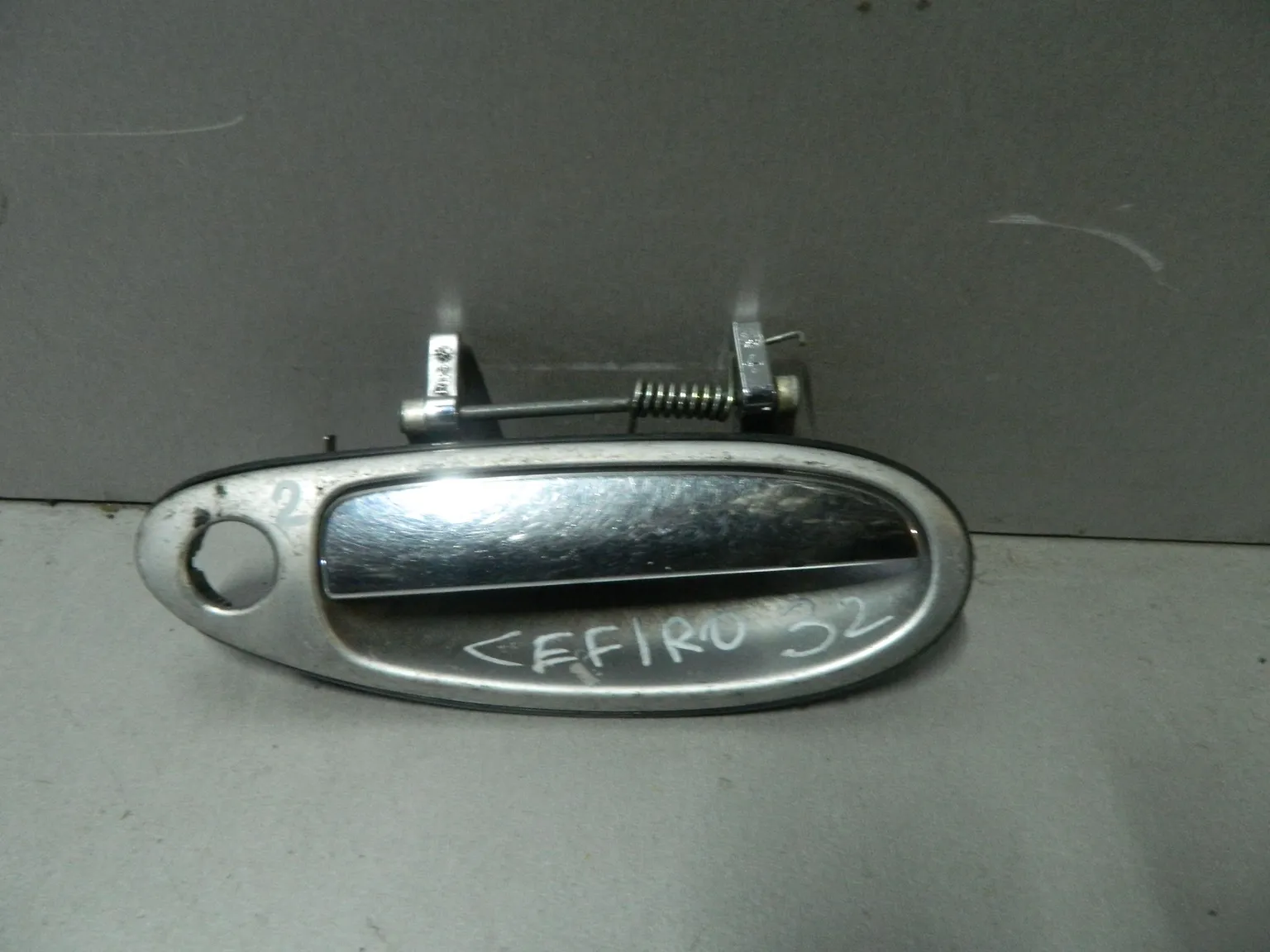 Ручка двери наружная NISSAN MAXIMA A32 Перед Прав (Контрактный) 81528016