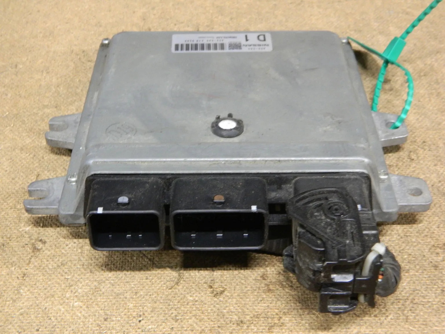 Блок управления ДВС NISSAN TEANA J32 VQ25DE (Контрактный) 79590310