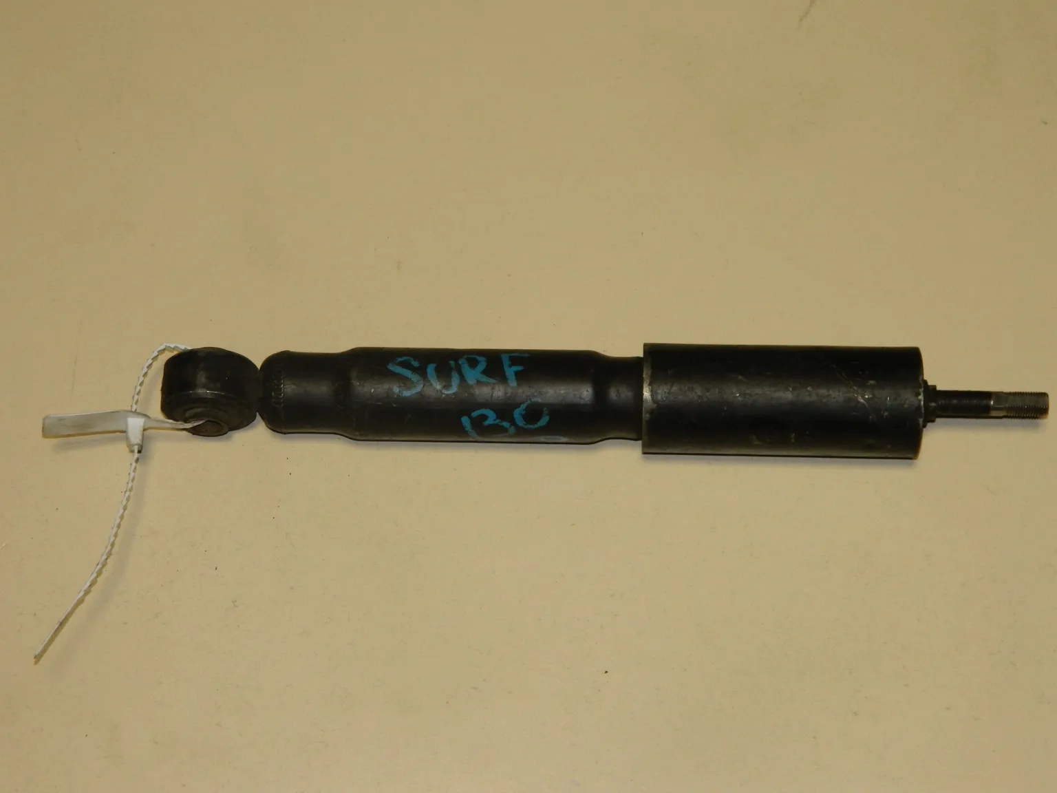 Амортизатор TOYOTA HILUX SURF KZN130 Перед (Контрактный) 45992096