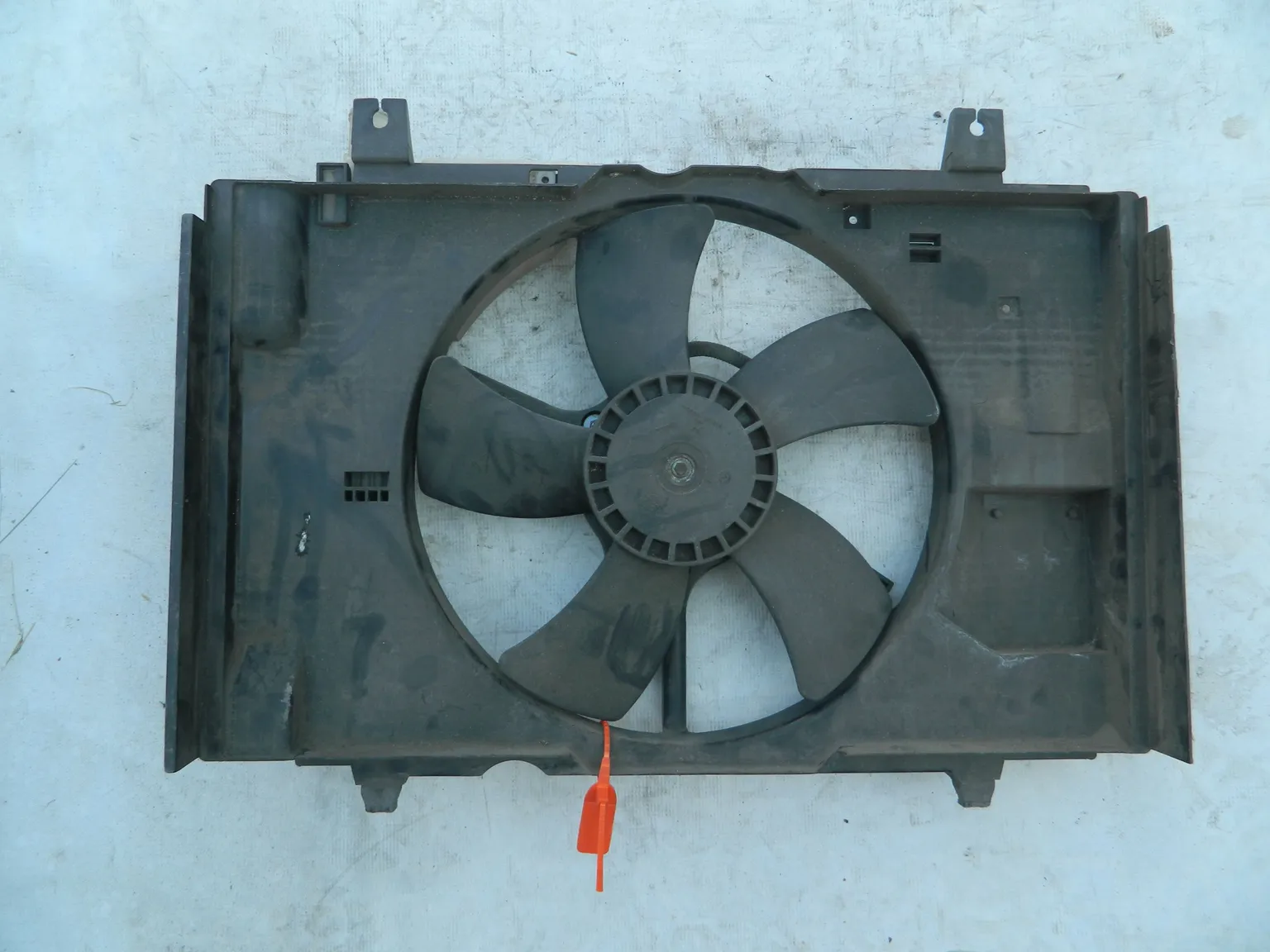 Диффузор радиатора NISSAN WINGROAD Y12 (Контрактный) 72355952