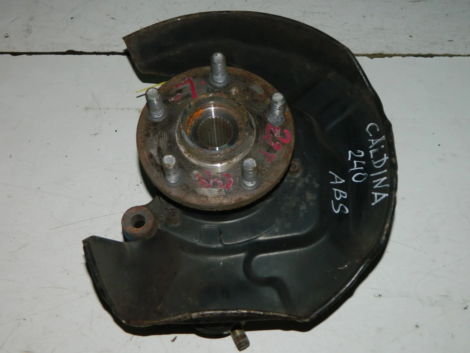 Ступица TOYOTA CALDINA ZZT241 Перед Лев (Контрактный) 40940832