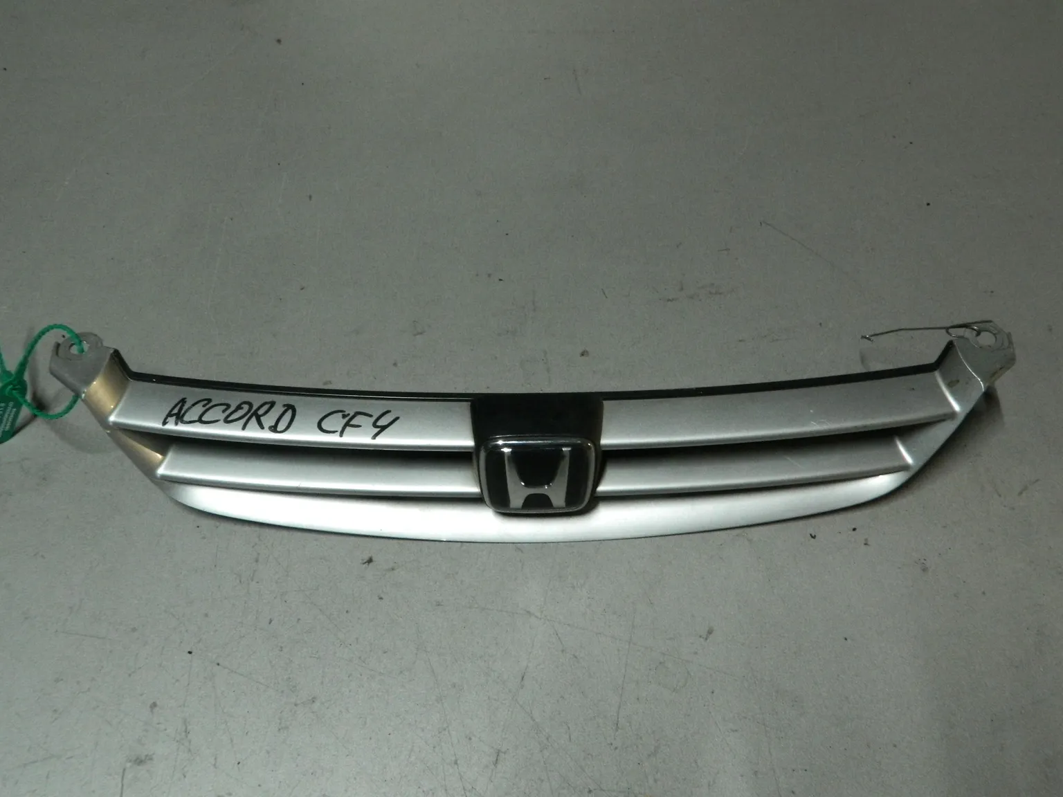 Решетка радиатора HONDA ACCORD CF4 (Контрактный) 81540921