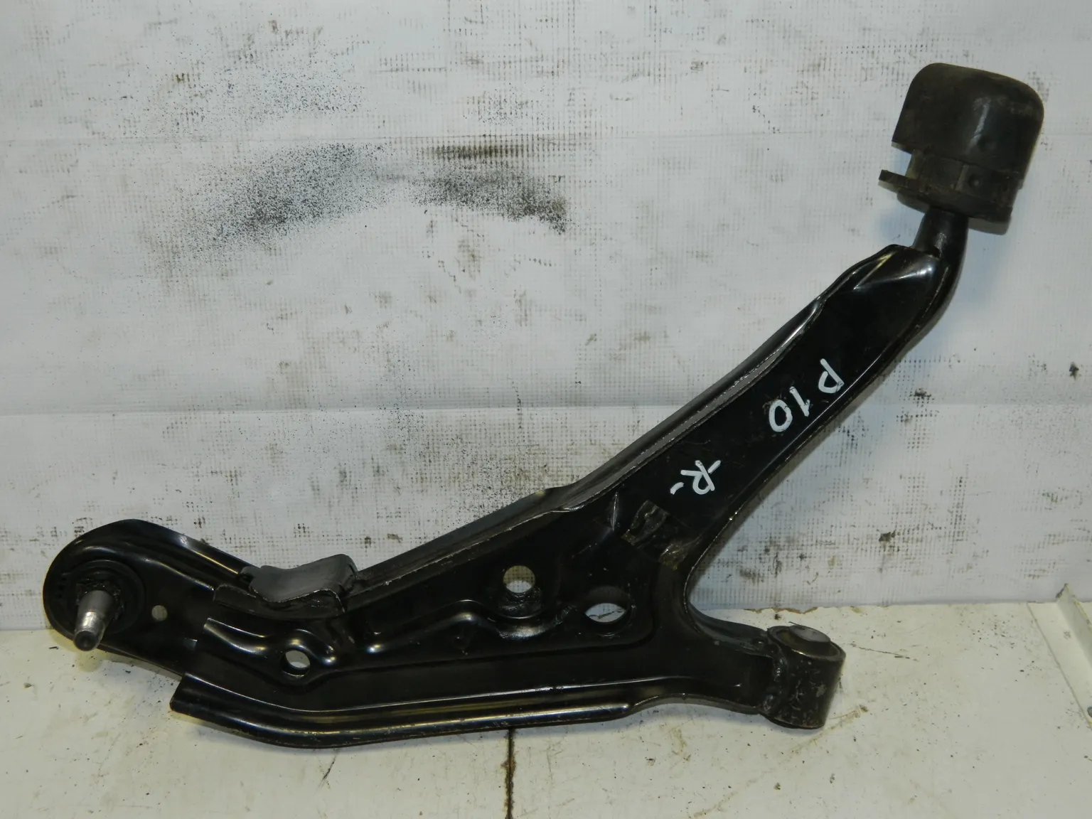 Рычаг подвески NISSAN PRIMERA P10 HA802224 Перед Прав 45993073