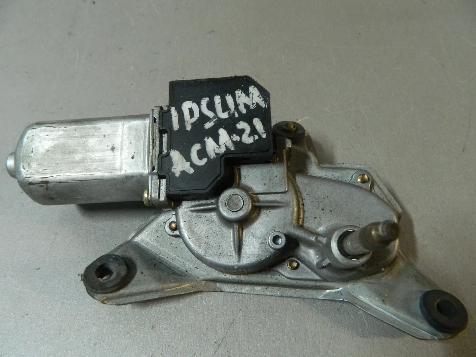 Мотор заднего дворника TOYOTA IPSUM ACM21 (Контрактный) 81528635