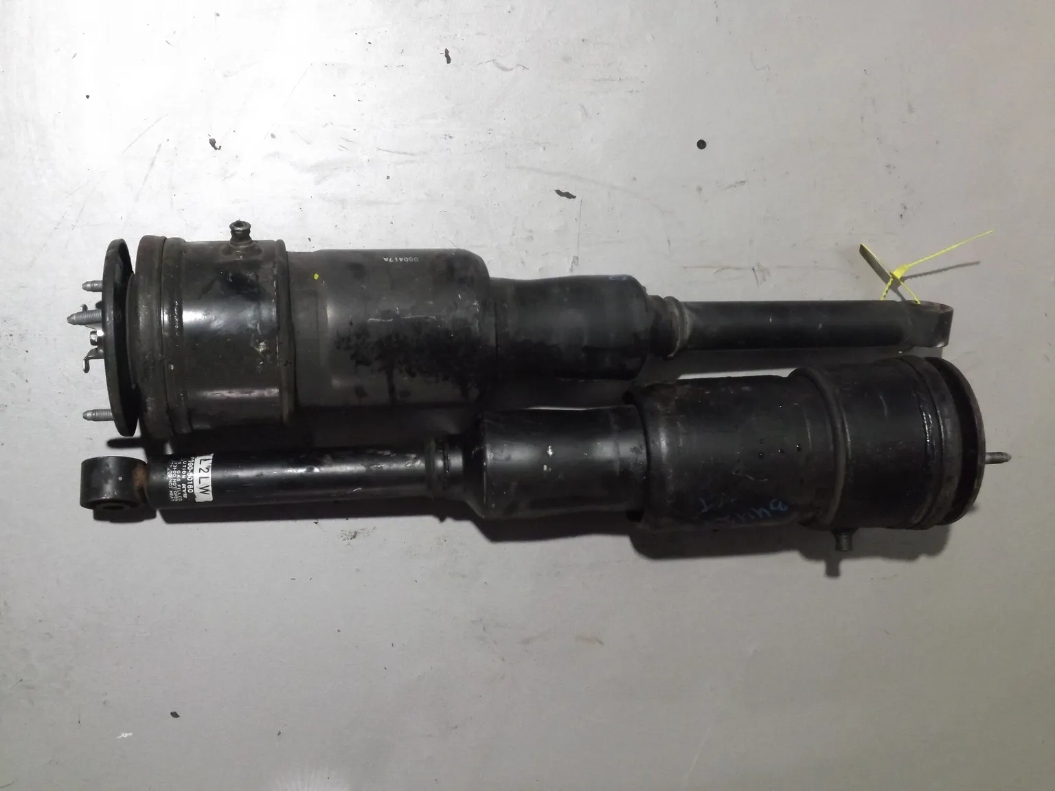 Стойка подвески LEXUS LS460 2006г Пневмо Задн (Пара) (Контрактный) 94603426