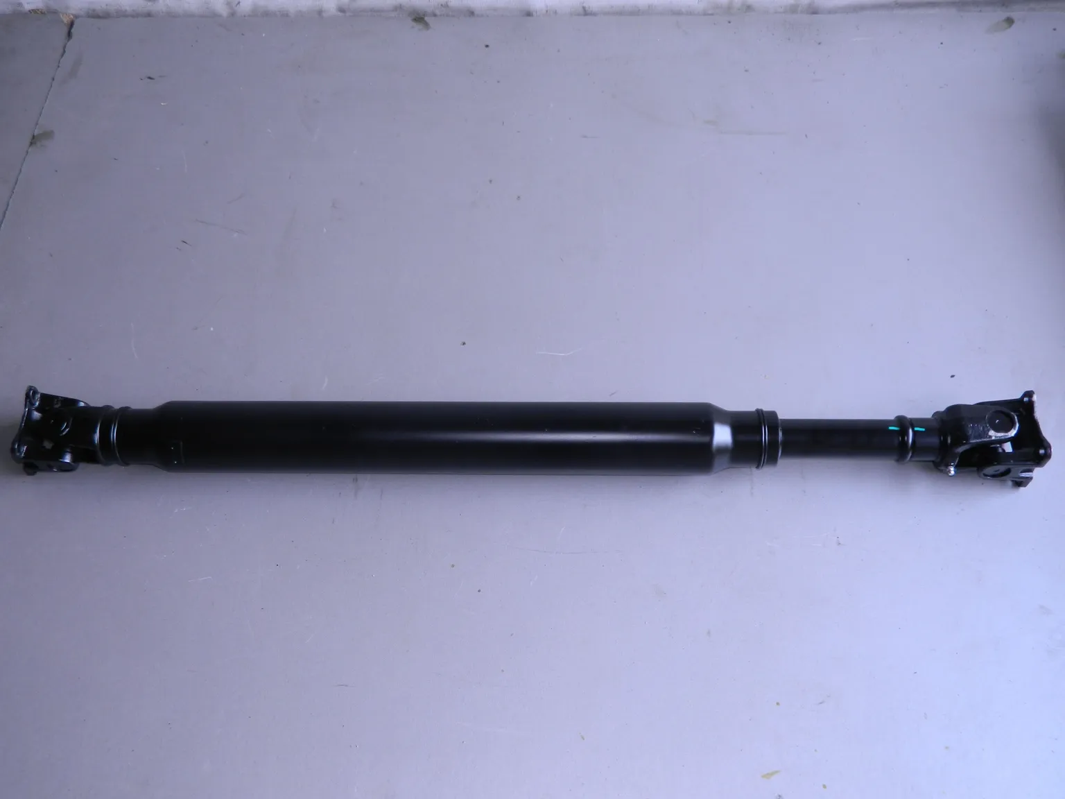 Карданный вал GENERAL PARTS 3711060B90 TOYOTA LAND CRUISER PRADO 120/150 / HILUX SURF 215 Задн