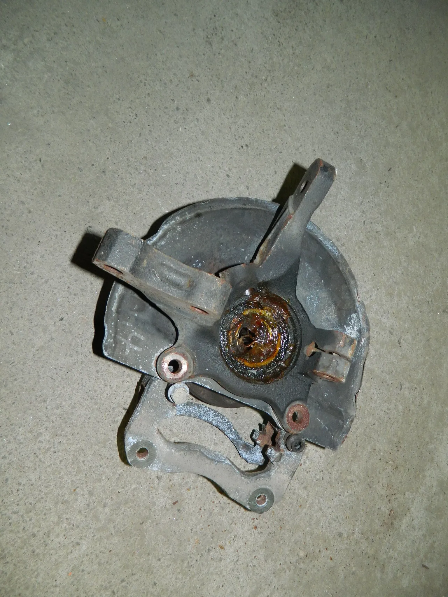 Ступица MITSUBISHI LANCER CS5W Перед Прав (Контрактный) 79591301