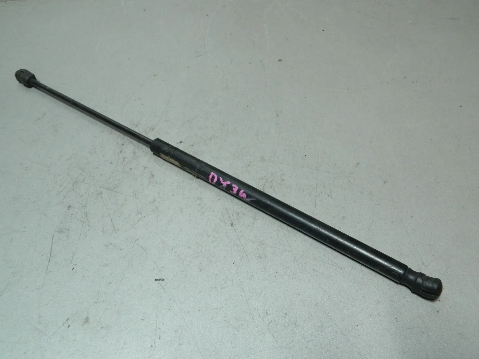 Амортизатор багажника MAZDA DEMIO DY3W (Контрактный) 81532093