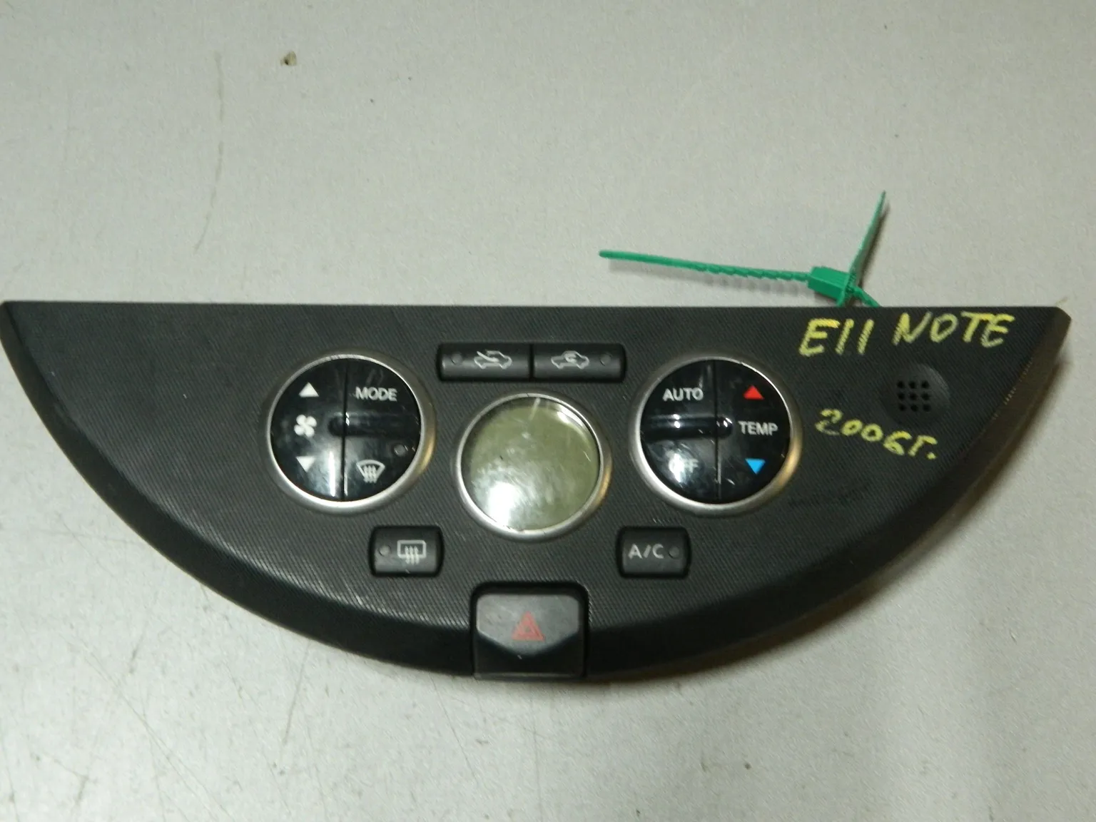 Блок управления климат-контролем NISSAN NOTE E11 (Контрактный) 81540487