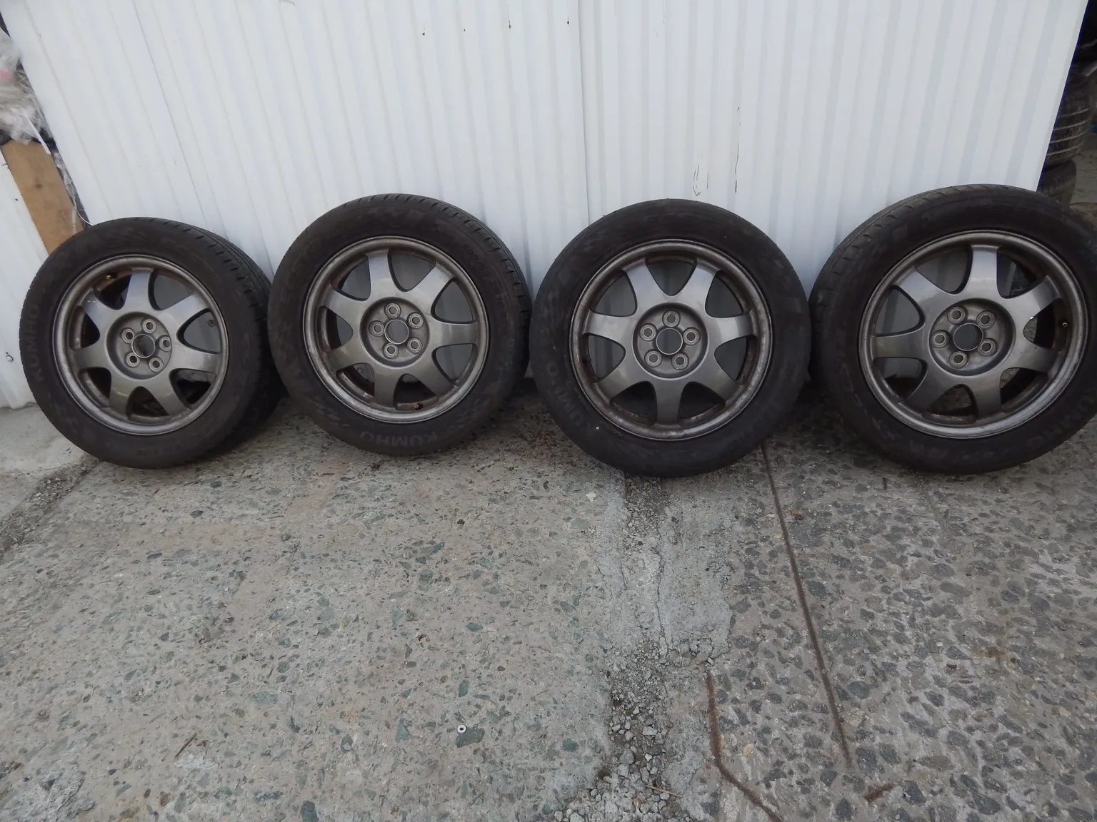Колеса комплект TOYOTA 205/55 R16 (Контрактный) AZT2502523