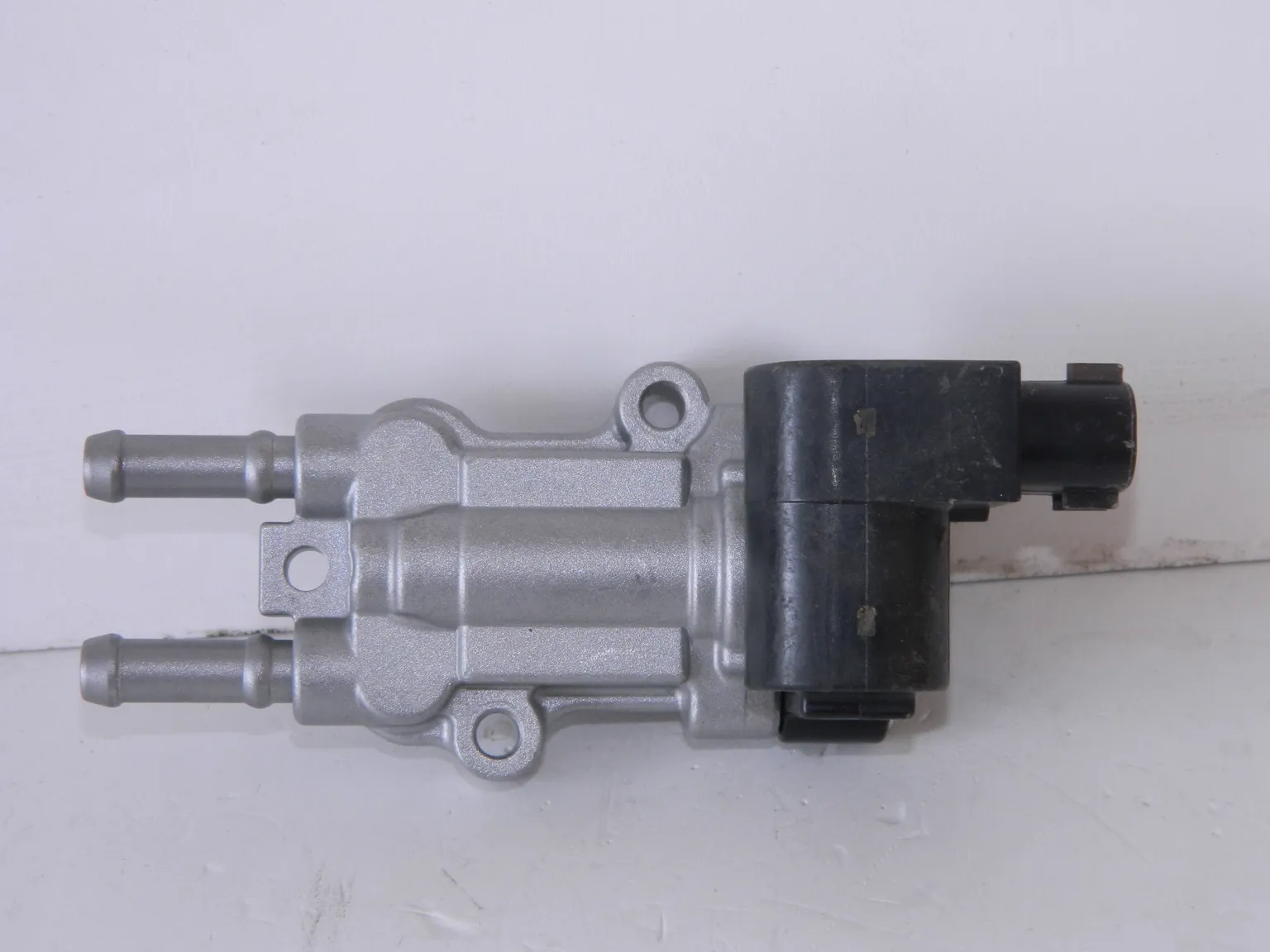 Клапан холостого хода GENERAL PARTS 2227022061 TOYOTA PREMIO / ALLION 1ZZFE