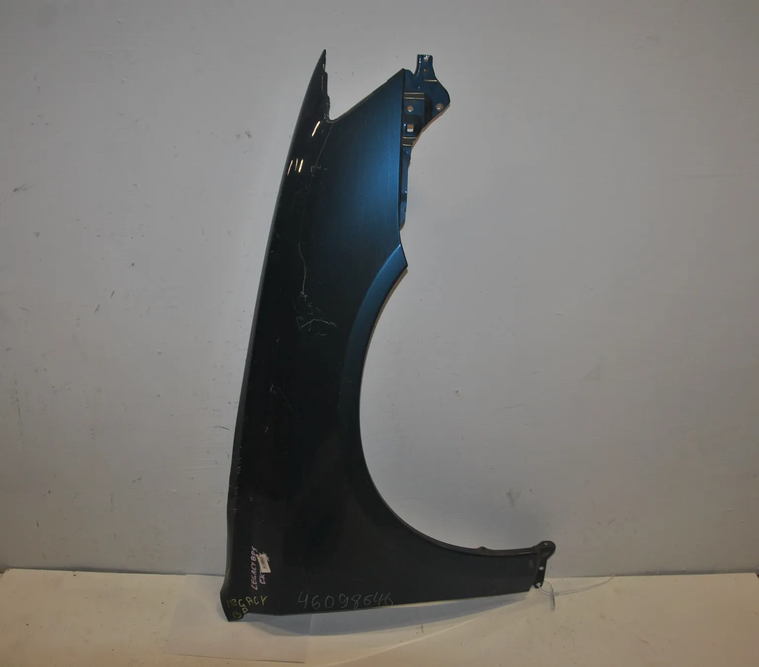 Крыло SUBARU LEGACY BP5 Перед Прав (Контрактный) 46098646