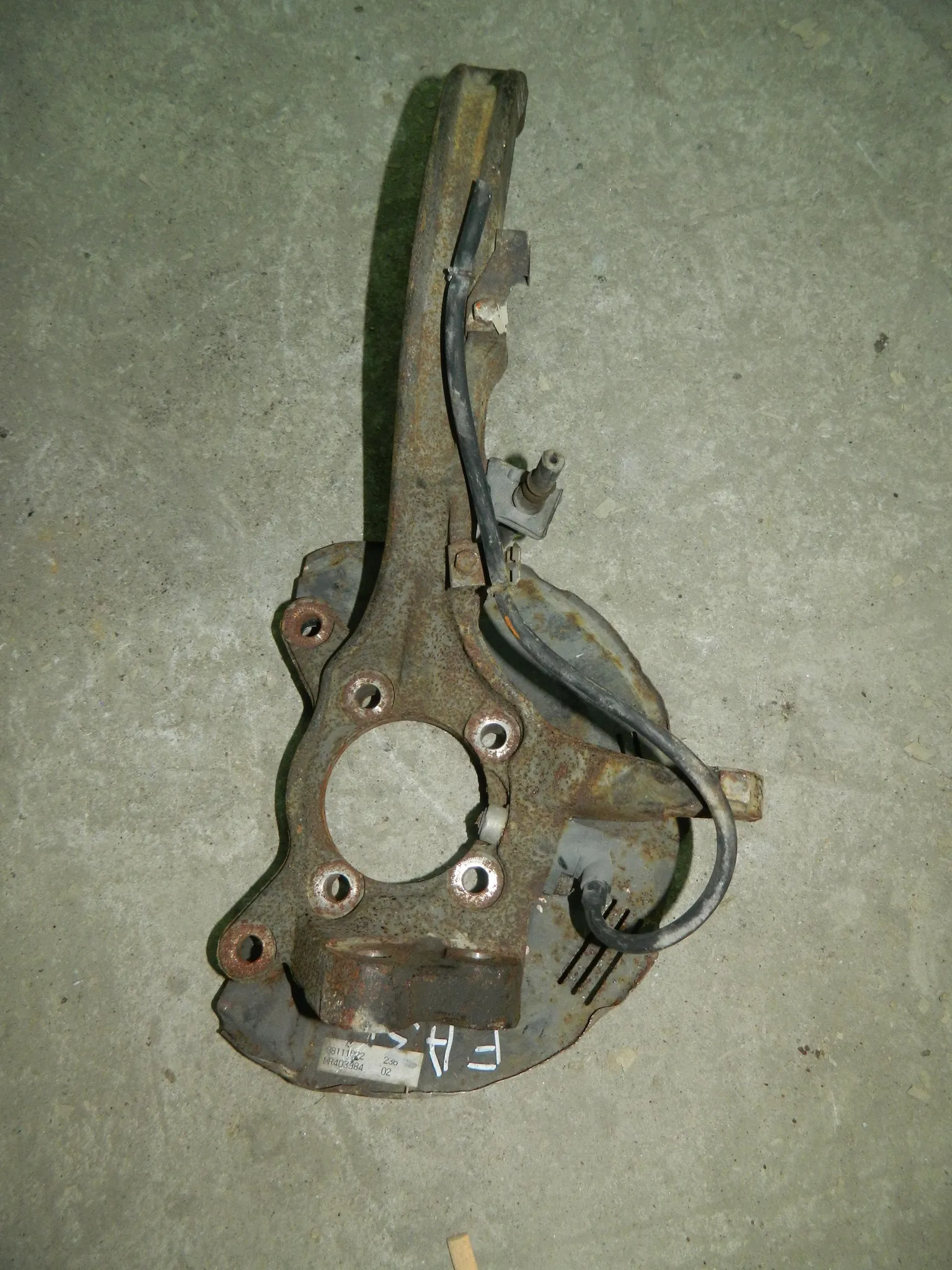 Кулак поворотный MITSUBISHI GALANT EA3W Перед Прав (Контрактный) 79591240