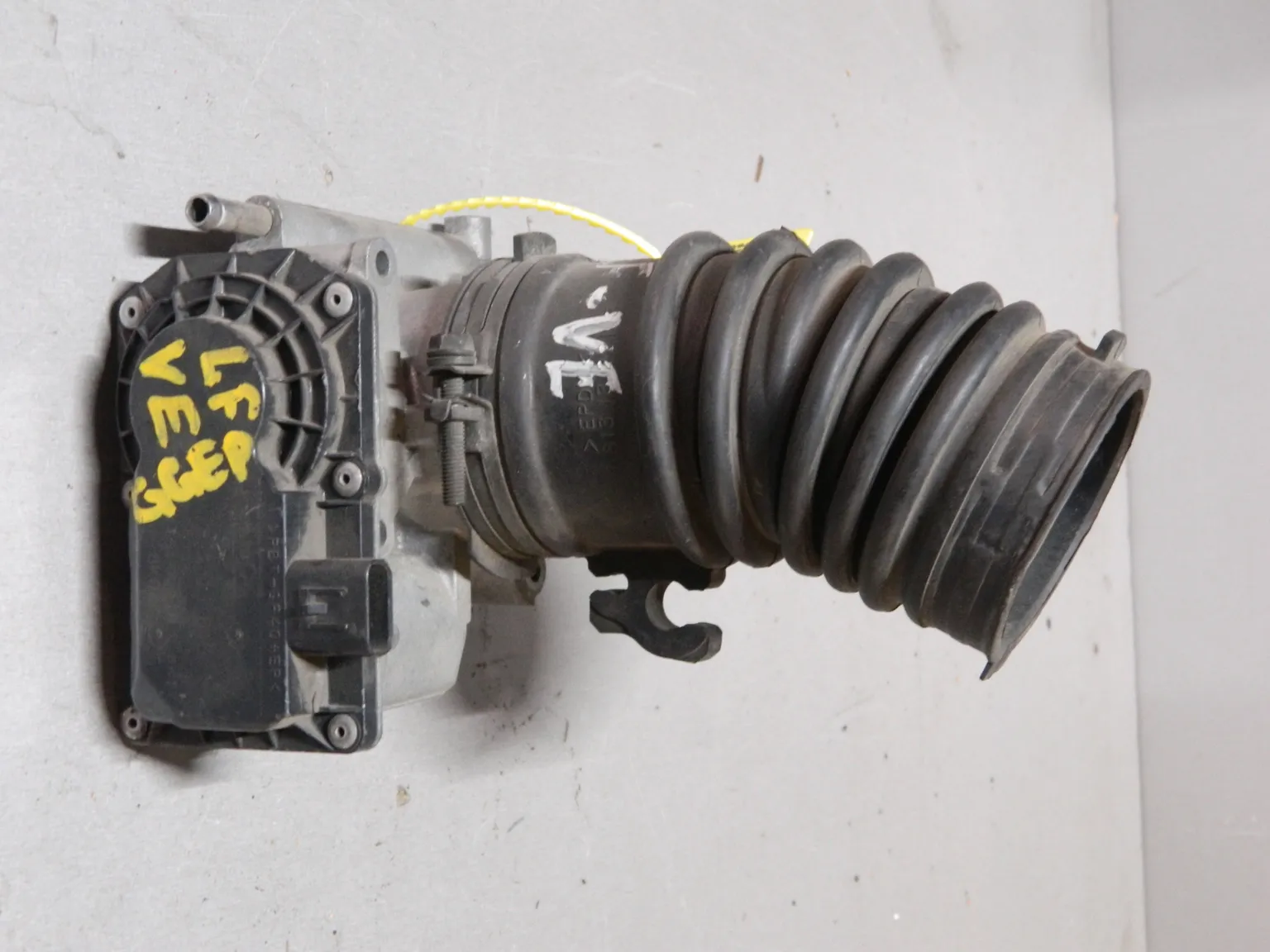 Дроссельная заслонка MAZDA LF (Контрактный) 79780539