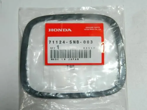 Прокладка эмблемы HONDA 71124-SNB-003 71124SNB003
