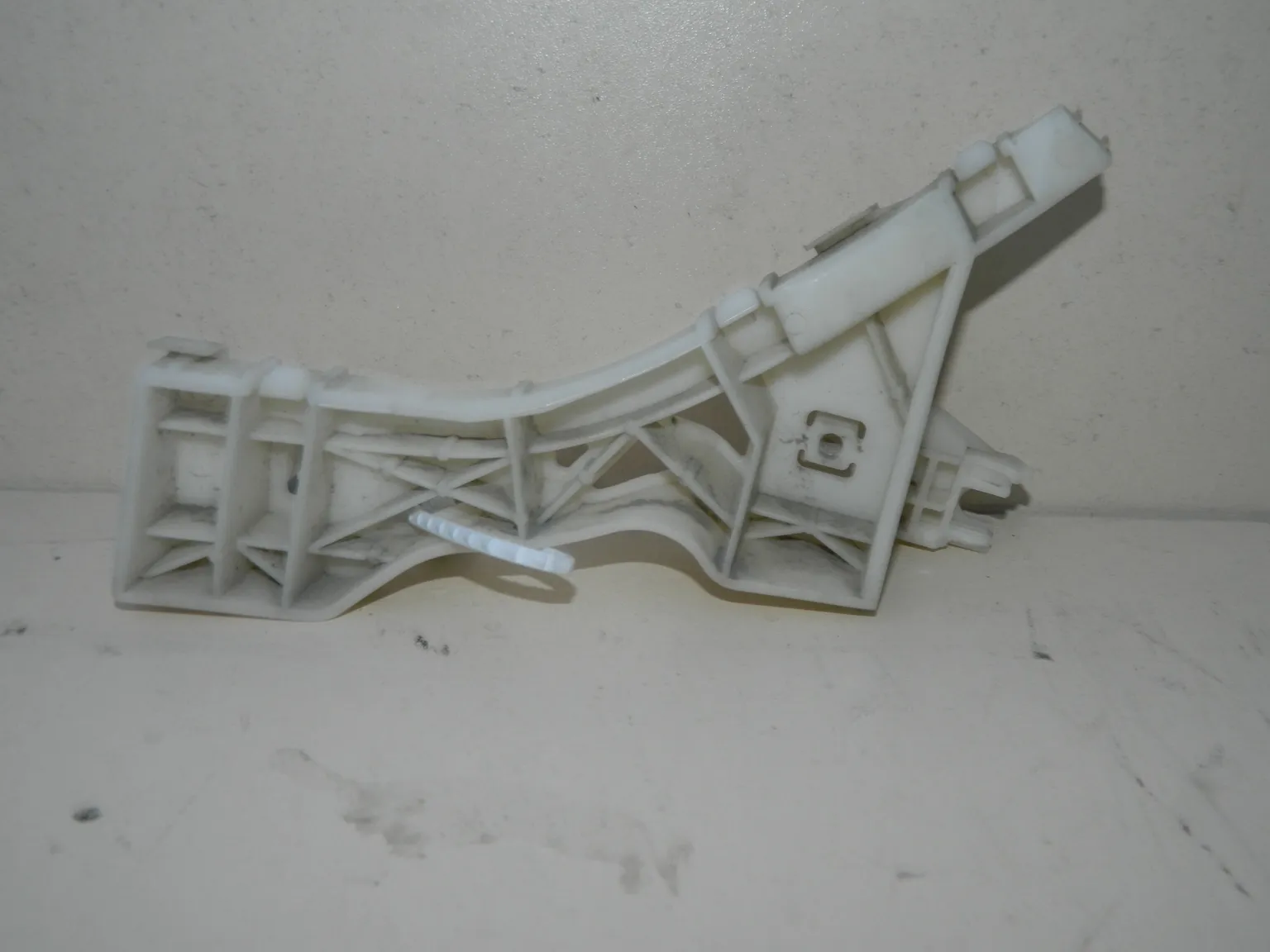 Крепление бампера MAZDA MAZDA 3 BK Перед Прав (Контрактный) 45993229