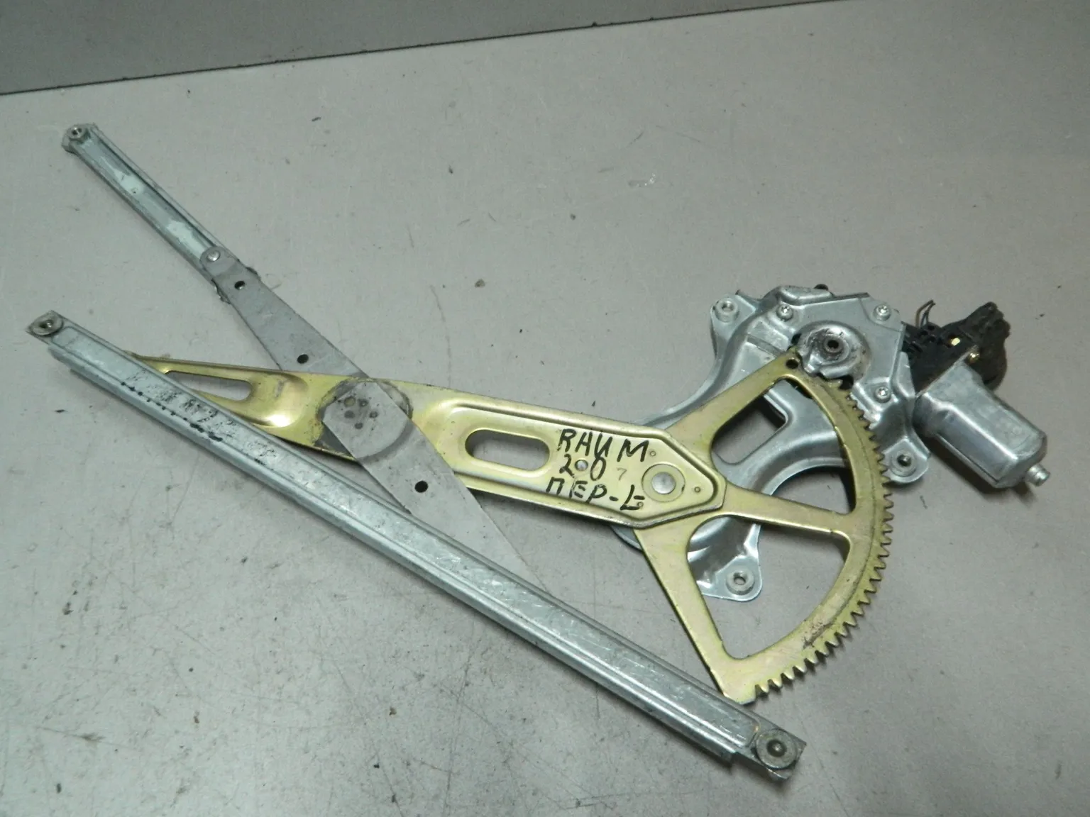 Стеклоподъемник TOYOTA RAUM NCZ20 Перед Лев (Контрактный) 79591678