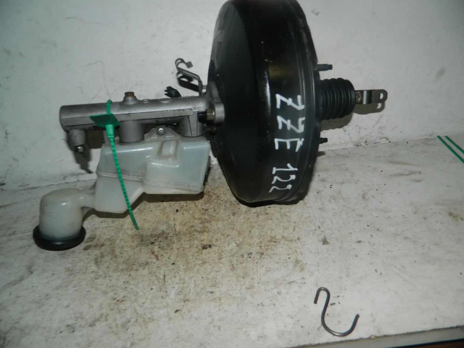 Вакуумный усилитель TOYOTA COROLLA ZZE122 (Контрактный) 81531042