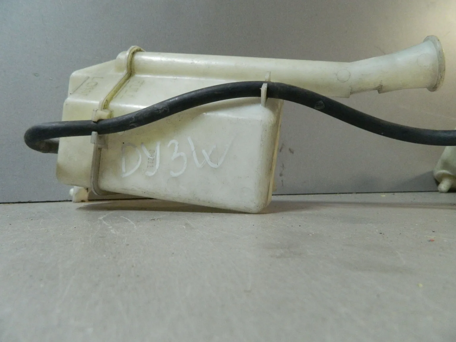 Бачок расширительный MAZDA DEMIO DY3W (Контрактный) 81539059