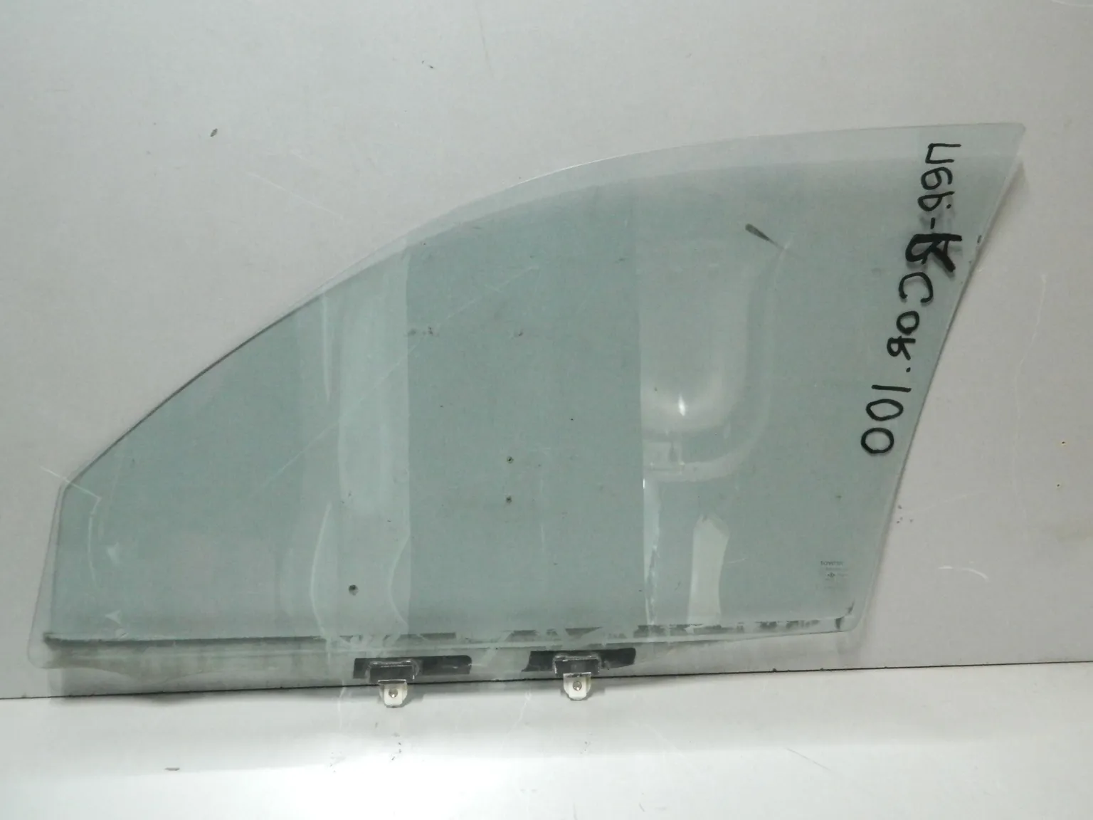 Стекло двери TOYOTA SPRINTER AE100 Перед Прав (Контрактный) 79590916