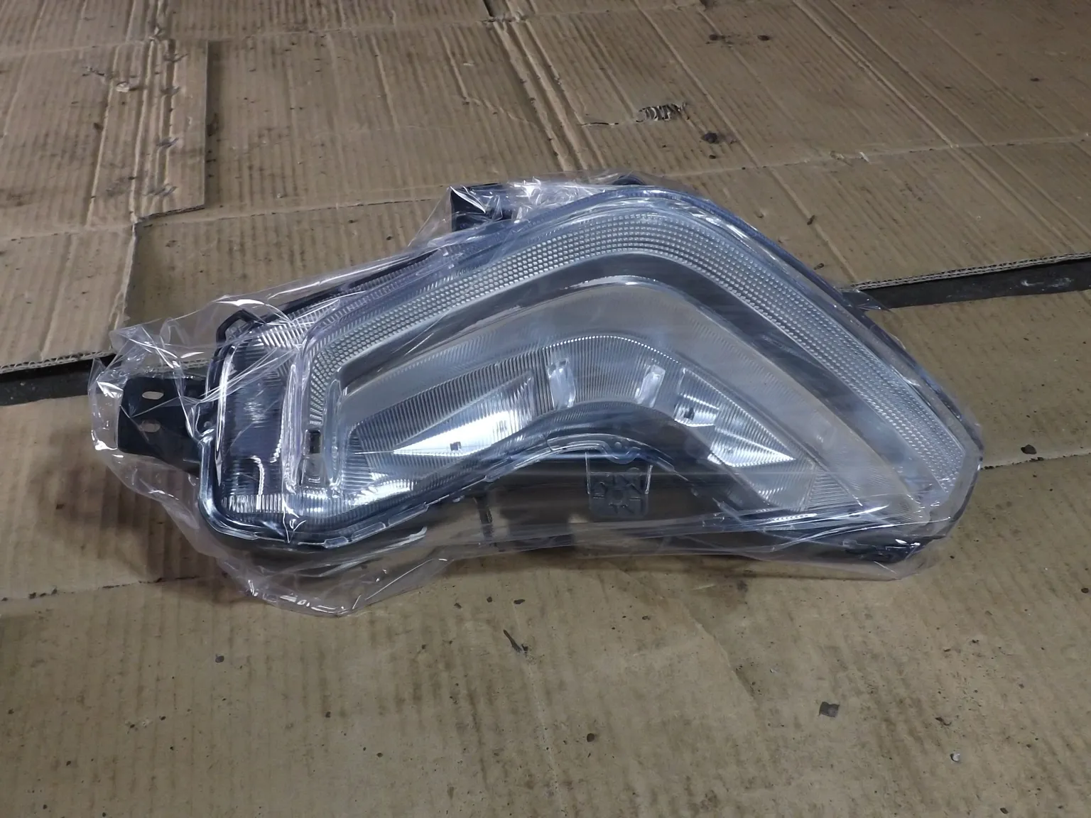 Фара противотуманная ATB 1AHJ10P0L HAVAL JOLION I 2021-2024 LED Лев