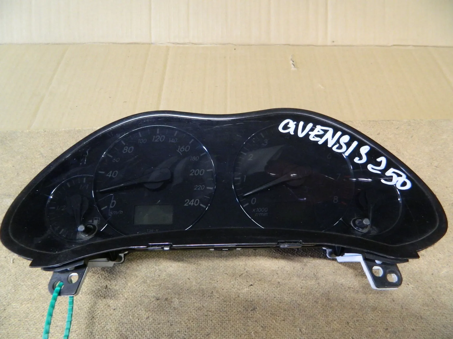Панель приборов TOYOTA AVENSIS AZT250 (Контрактный) 79590073