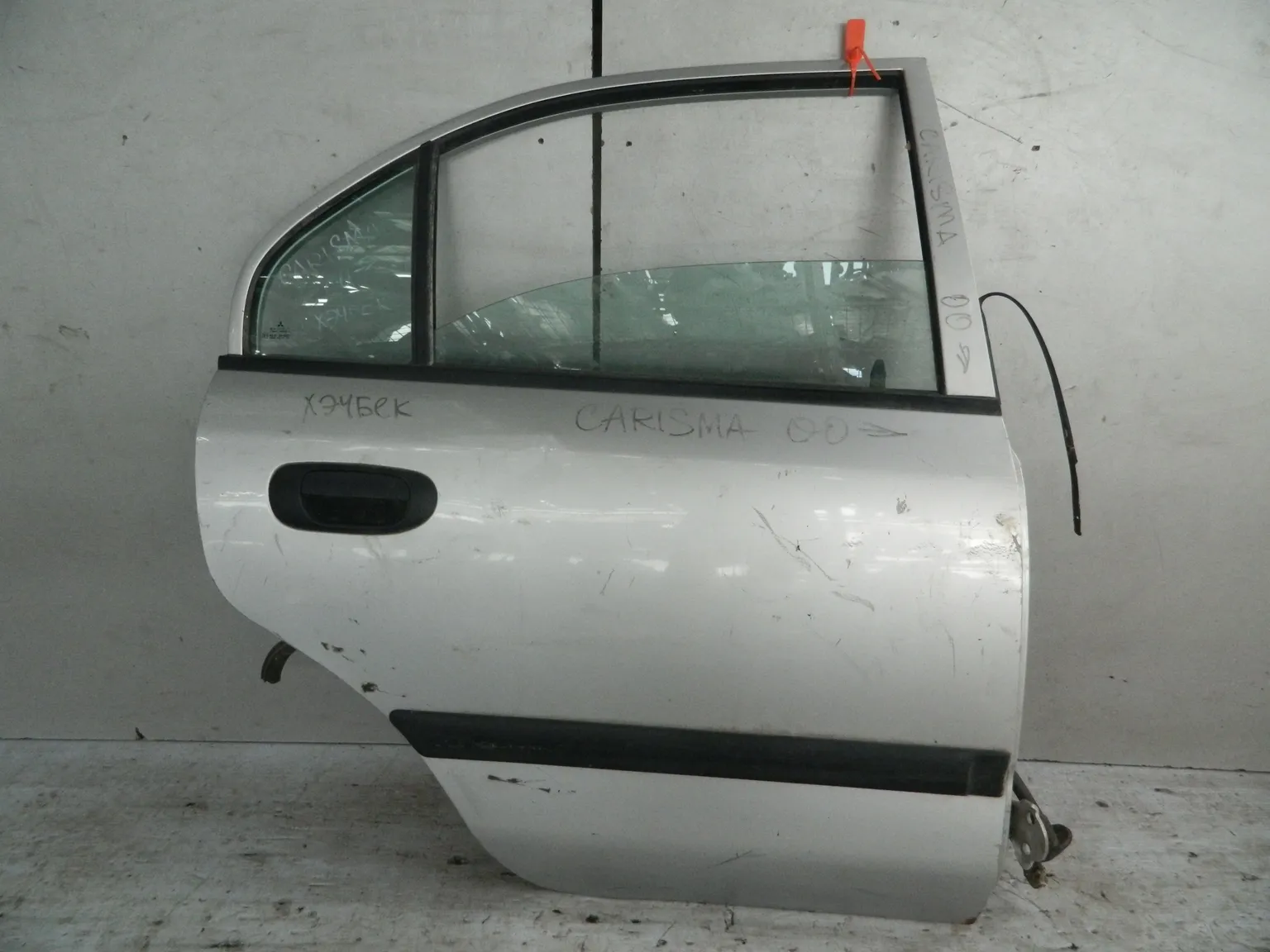 Дверь MITSUBISHI CARISMA DA2A Зад Прав (Контрактный) 72355407