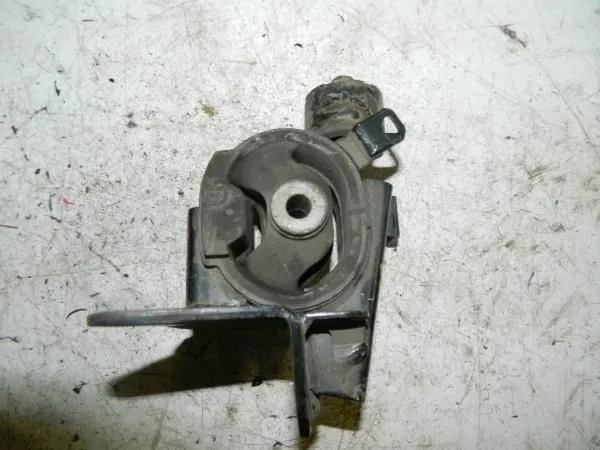 Подушка двигателя TOYOTA COROLLA NZE121 1ZZFE Лев (Контрактный)