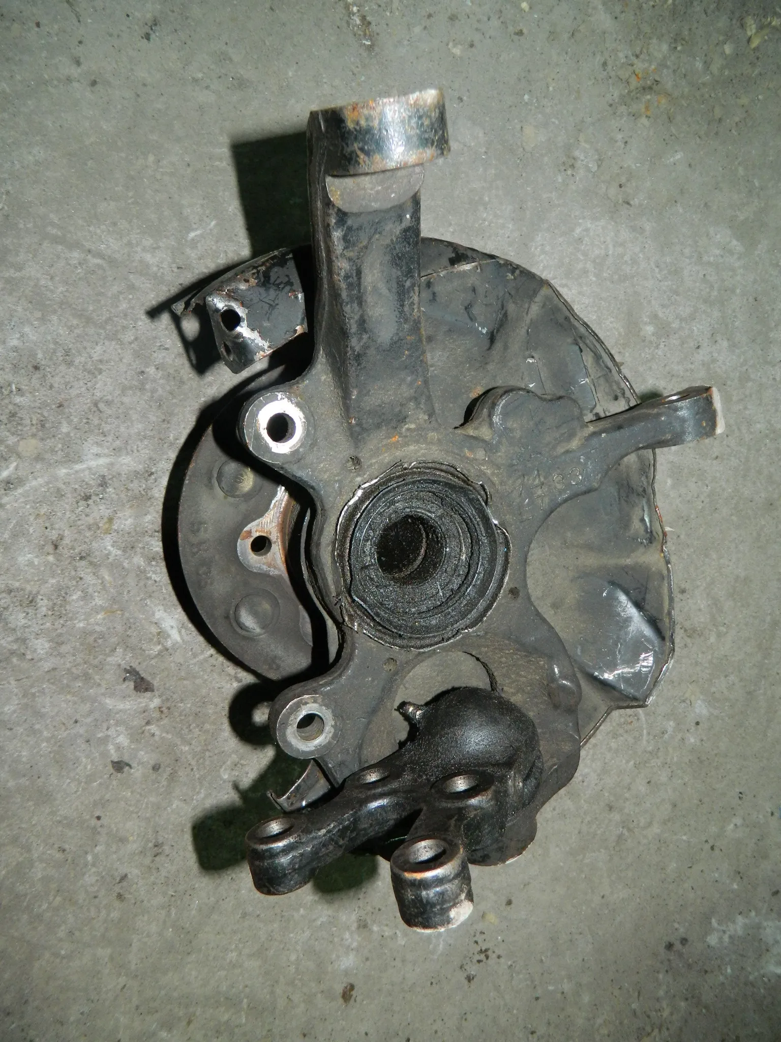 Ступица MITSUBISHI PAJERO K94W Перед Лев (Контрактный) 79591252