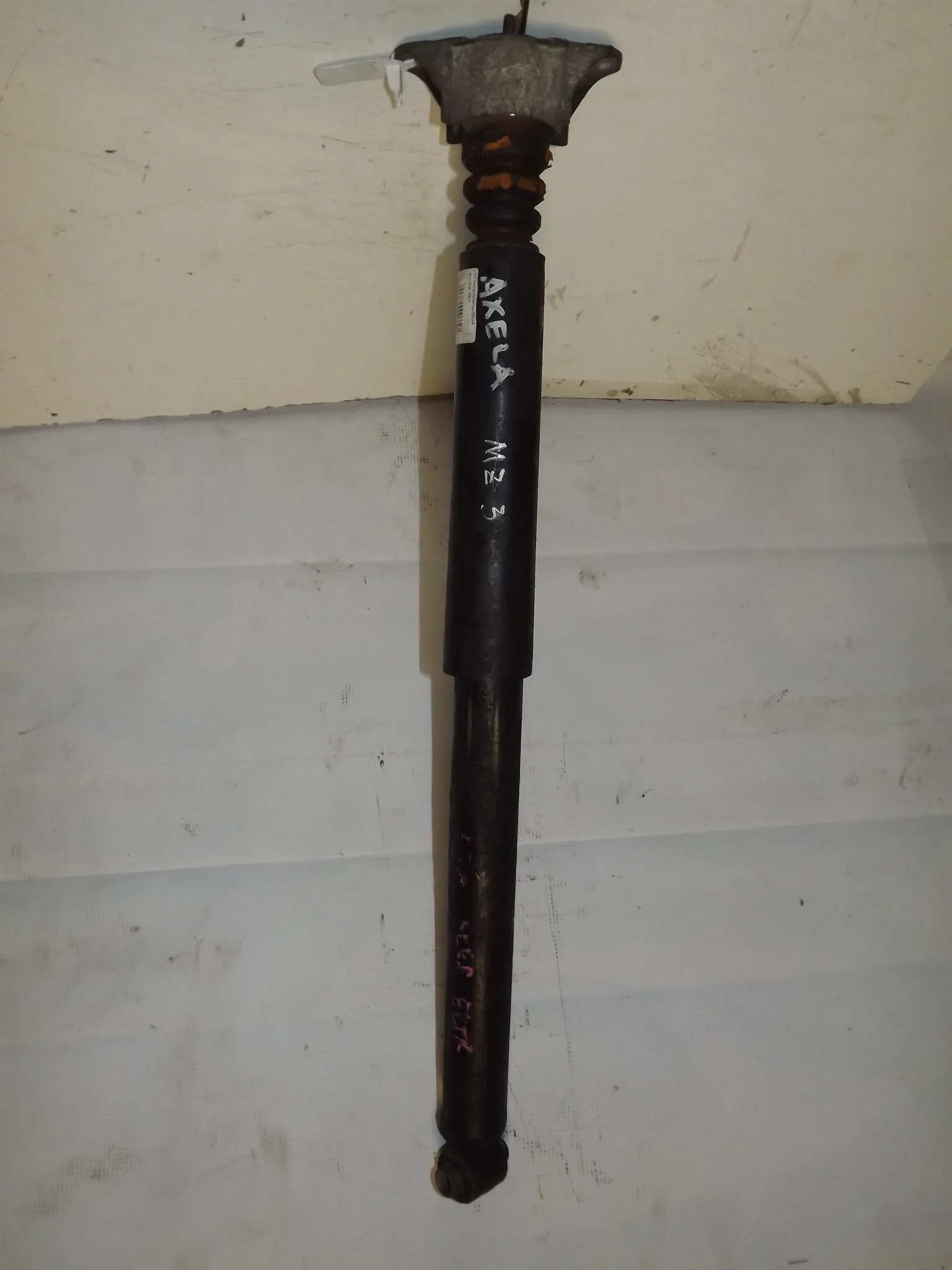 Амортизатор MAZDA AXELA BK5P Зад (Контрактный) 35023733