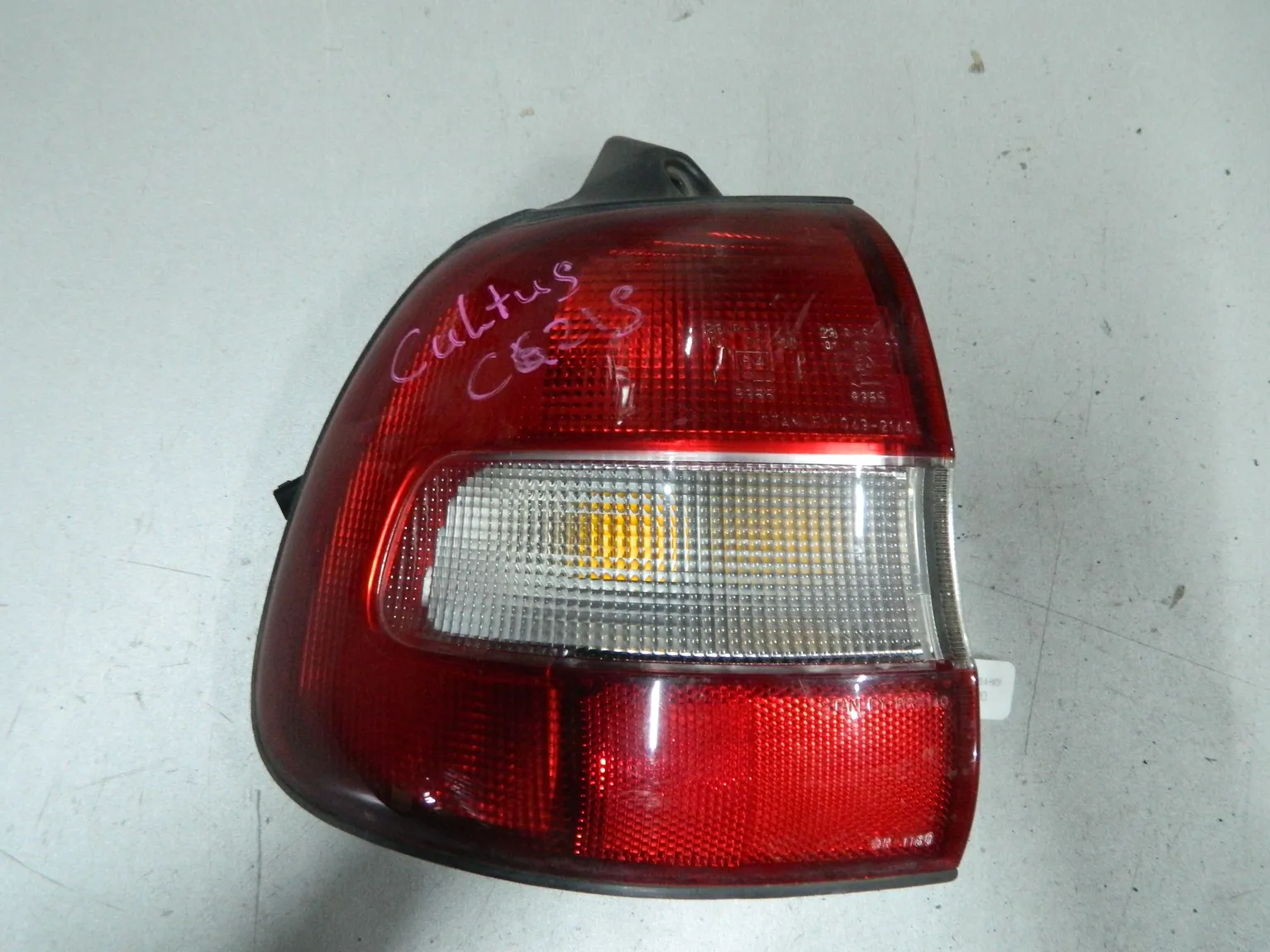Фонарь SUZUKI CULTUS GD31W Зад Лев (Контрактный) 68000210